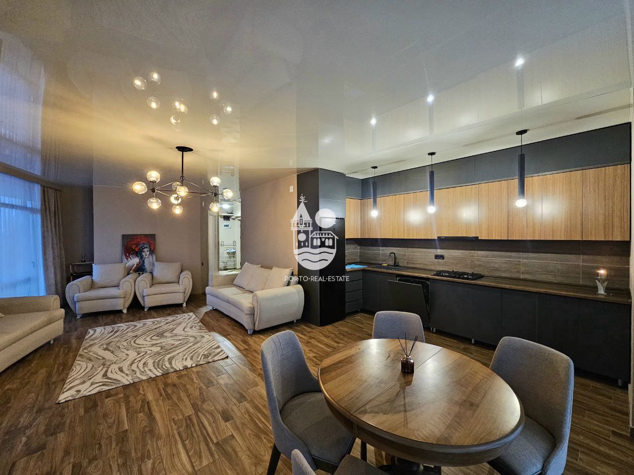 1-Bedroom Apartment in Black Sea Tower photo 2 of 6