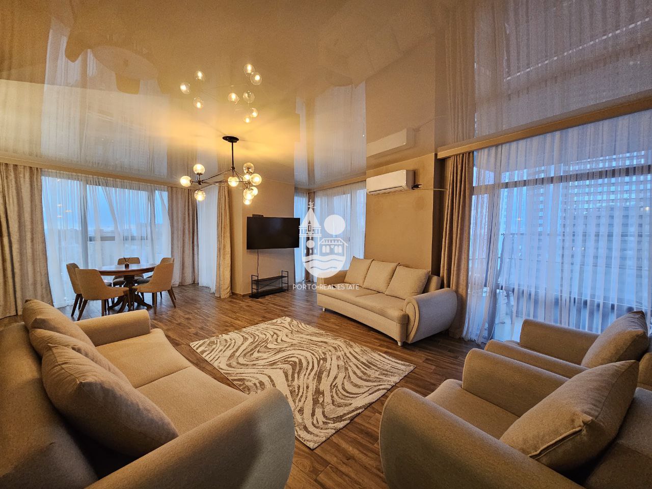 1-Bedroom Apartment in Black Sea Tower photo 3 of 6