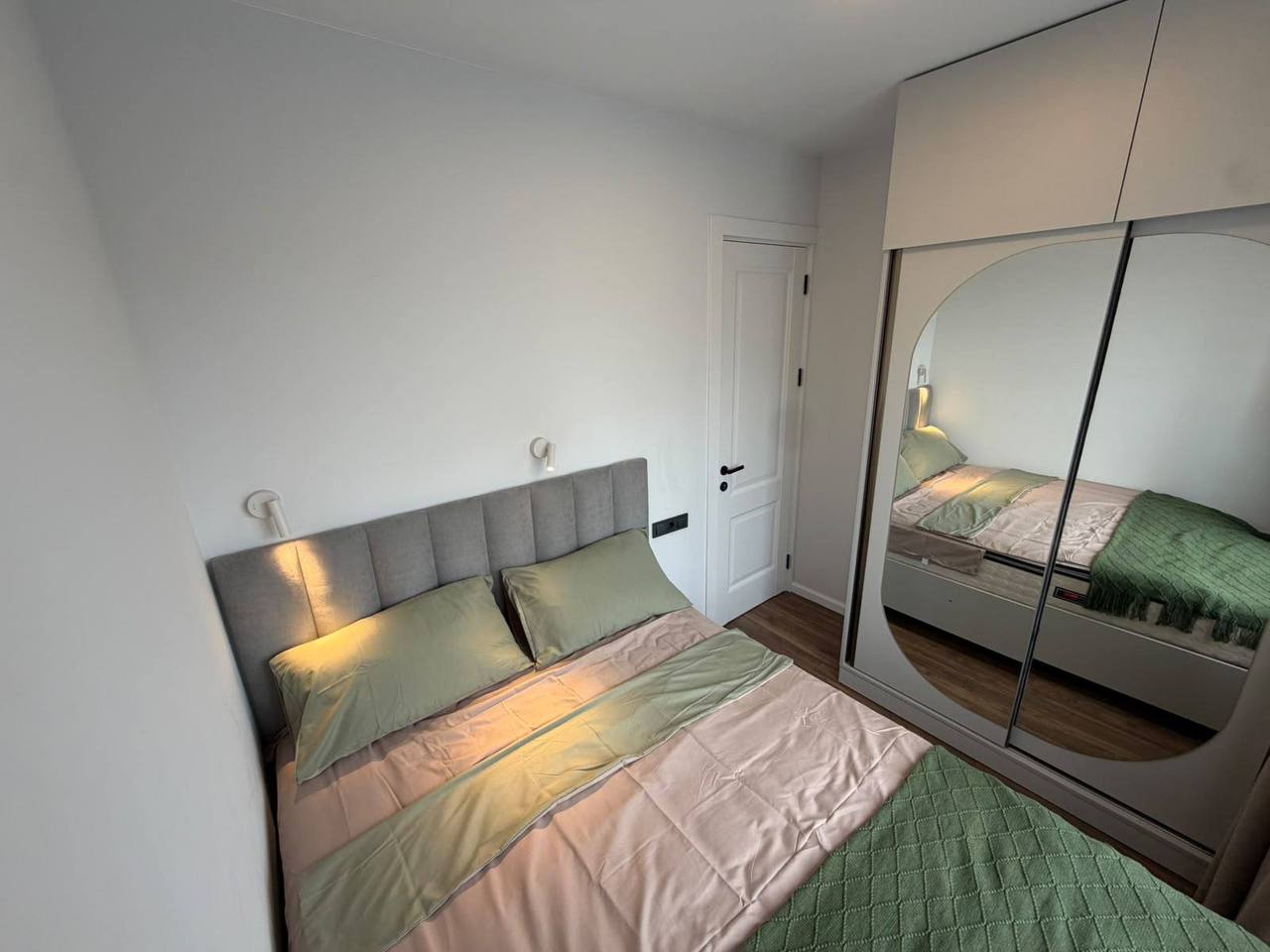 1-Bedroom Apartment on Sherif Khimshiashvili Street photo 3 of 6