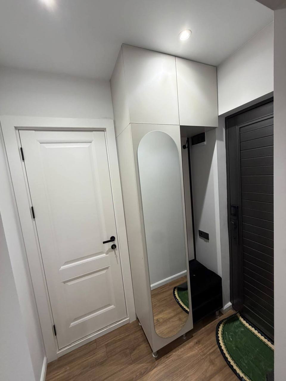 1-Bedroom Apartment on Sherif Khimshiashvili Street photo 4 of 6