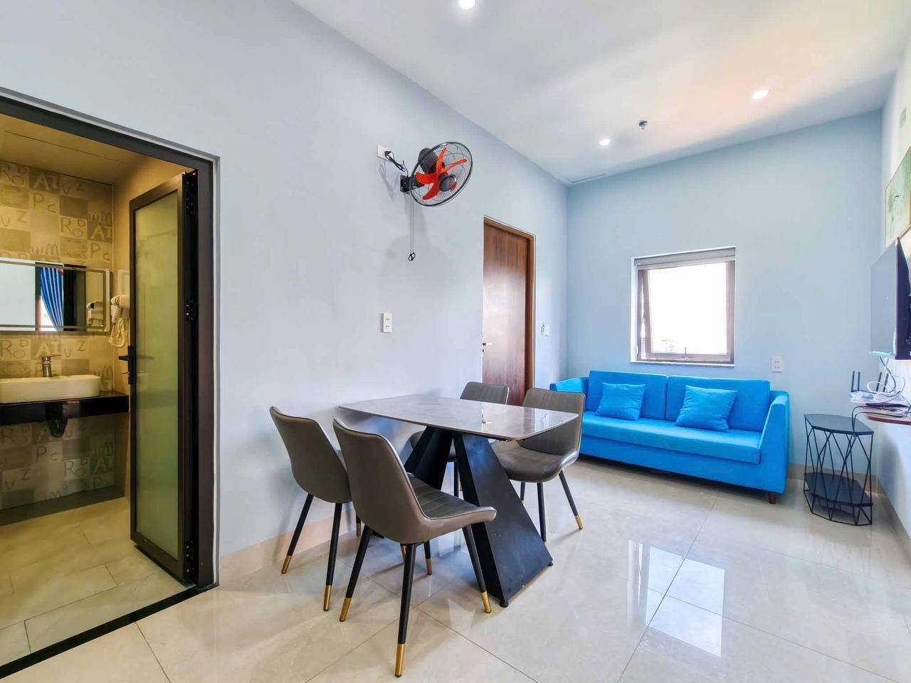 2-Bedroom Apartment in Khue My photo 3 of 8