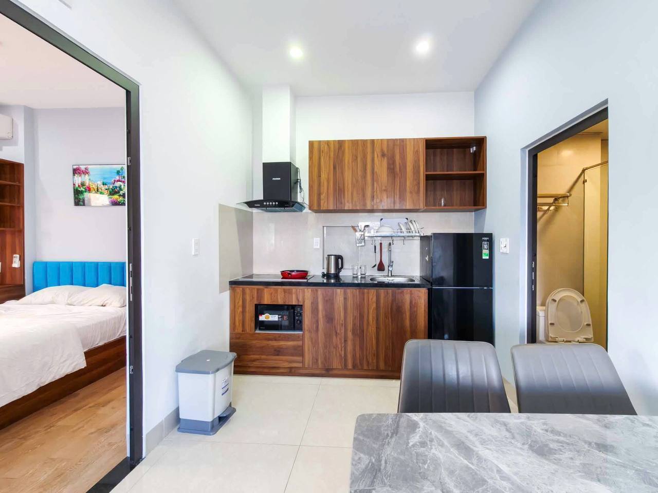 2-Bedroom Apartment in Khue My photo 6 of 8