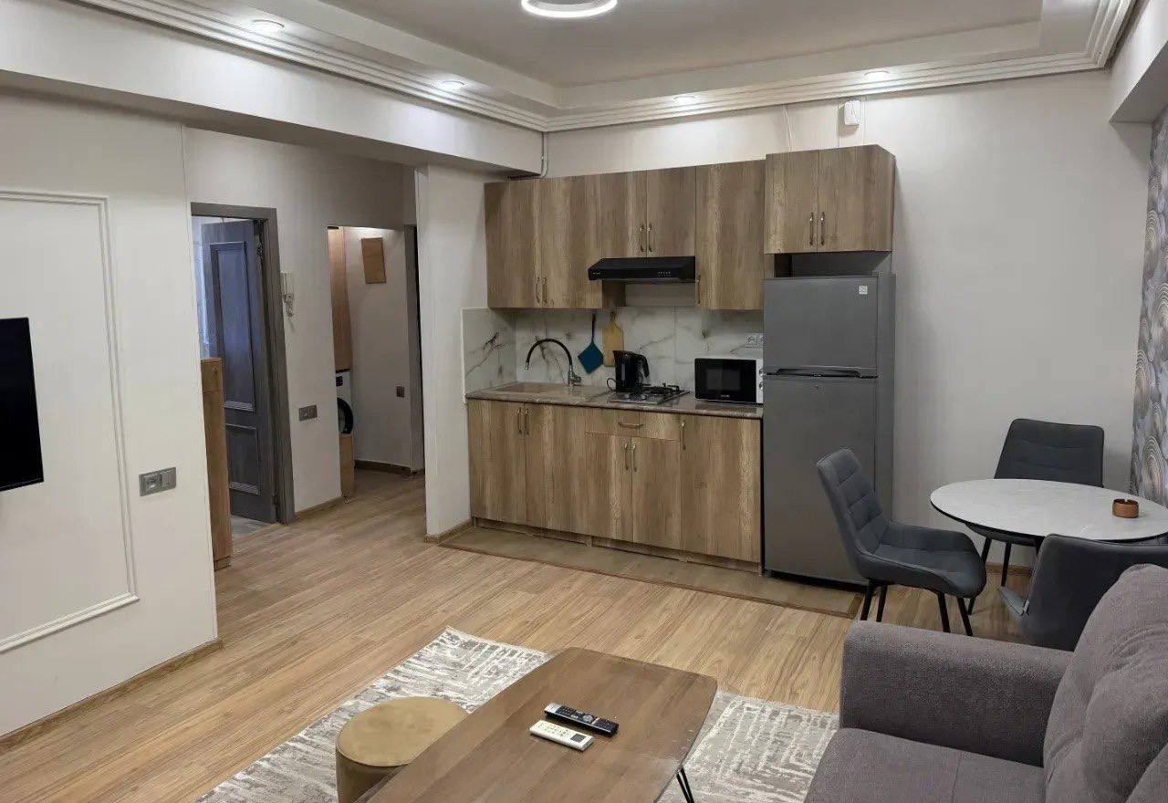 Furnished 2-Bedroom Apartment in Kentron photo 4 of 8