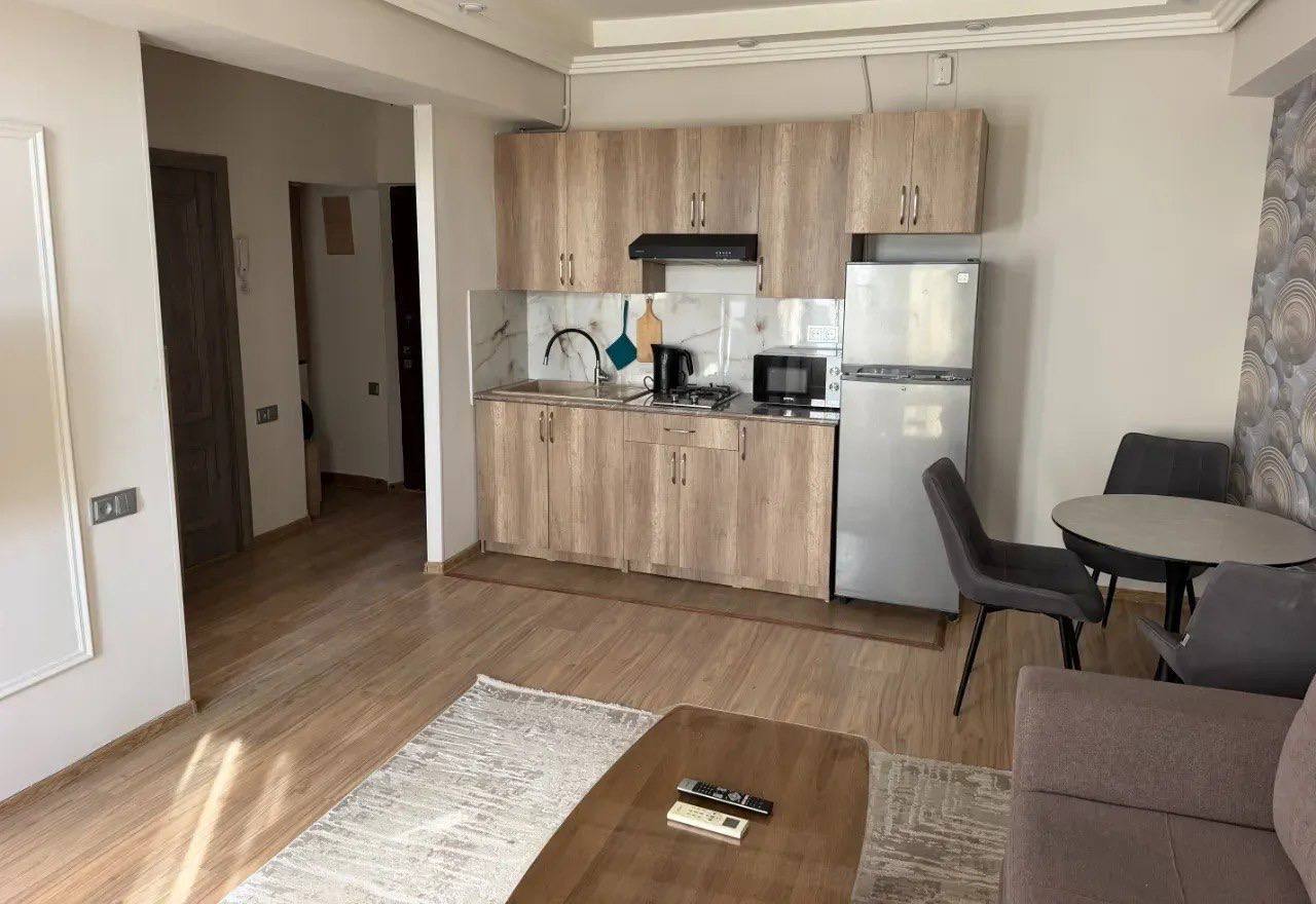 Furnished 2-Bedroom Apartment in Kentron photo 5 of 8