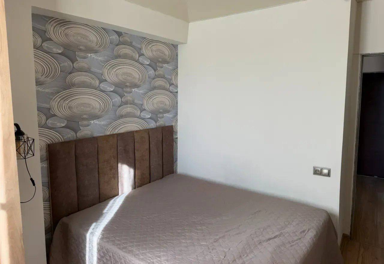 Furnished 2-Bedroom Apartment in Kentron photo 7 of 8