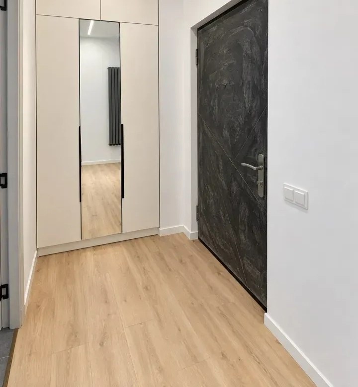 Two-Room Apartment in a New Development photo 1 of 8