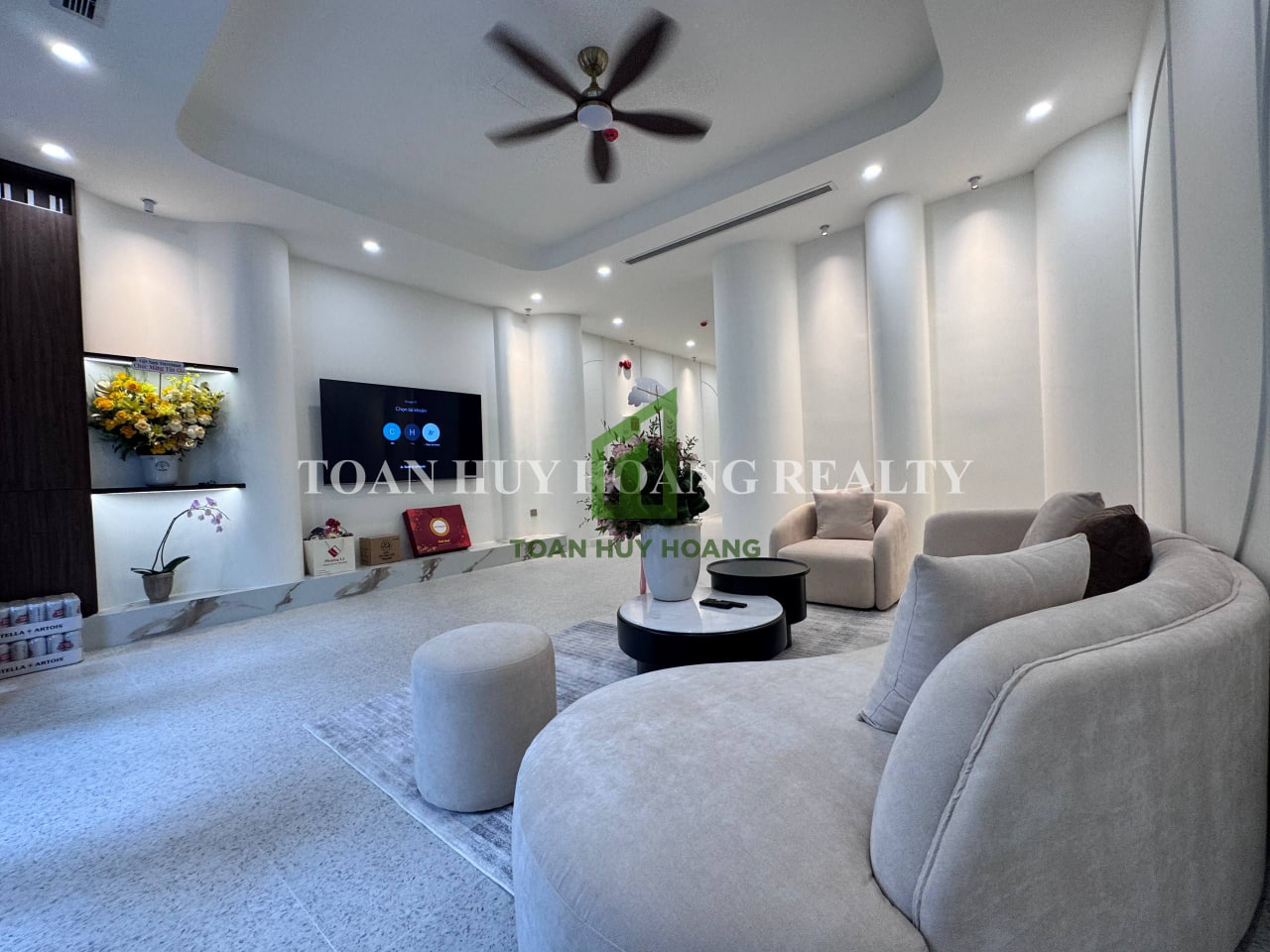 5-Bedroom Luxury House at Regal Pavillon photo 3 of 8