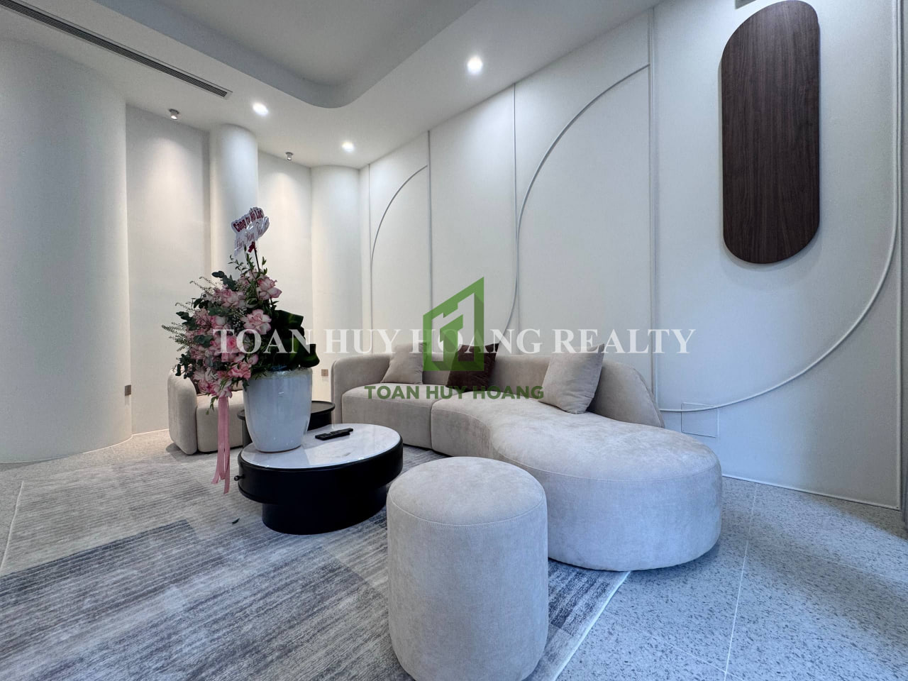 5-Bedroom Luxury House at Regal Pavillon photo 4 of 8