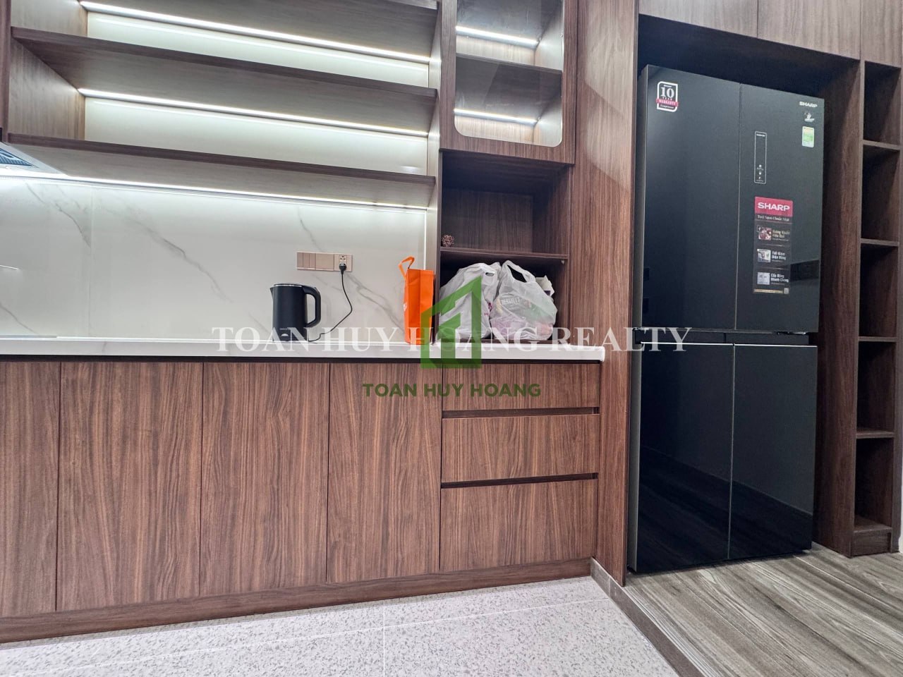 5-Bedroom Luxury House at Regal Pavillon photo 7 of 8