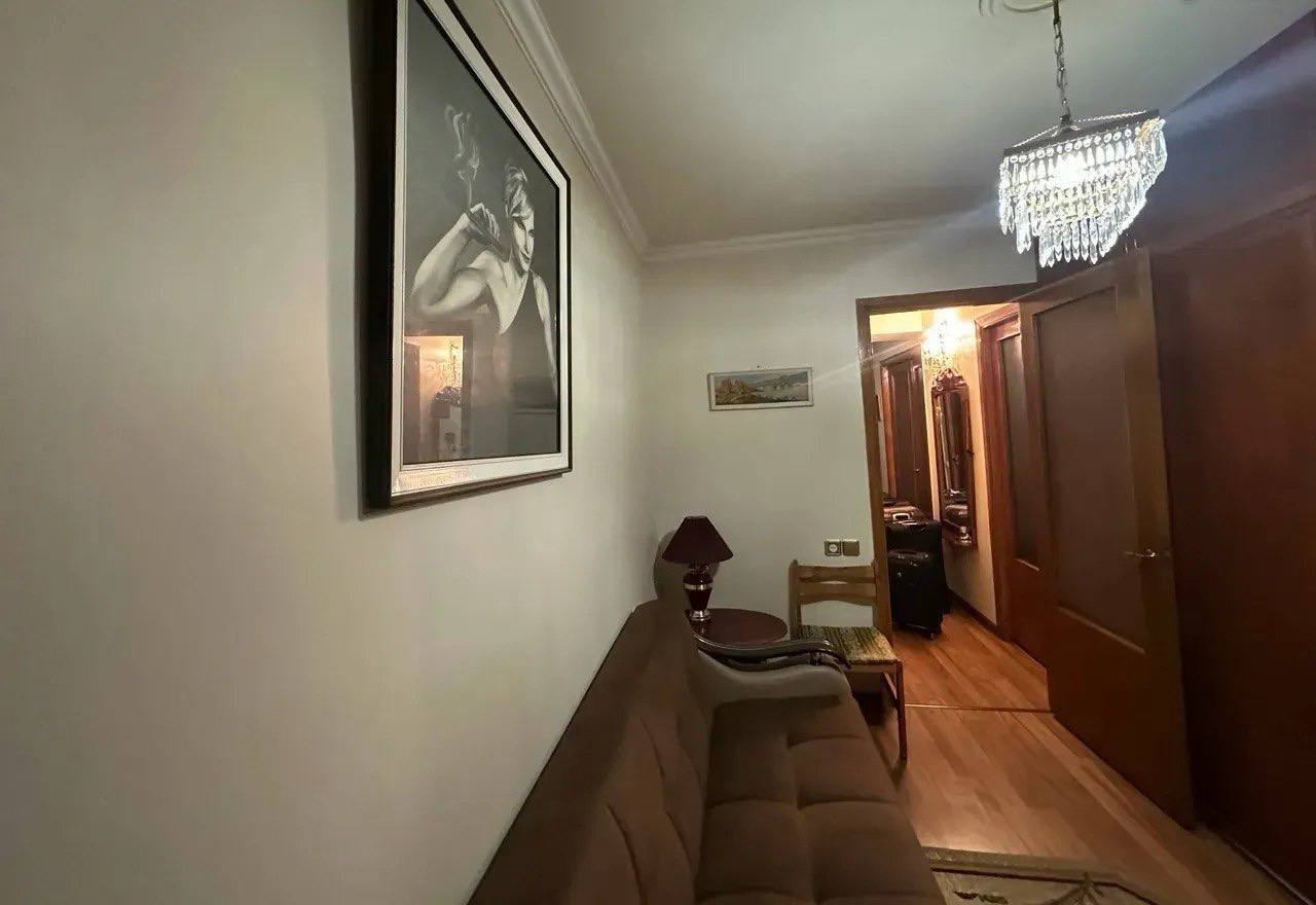 Меблированная 4-комнатная квартира в Арабкире photo 8 of 8