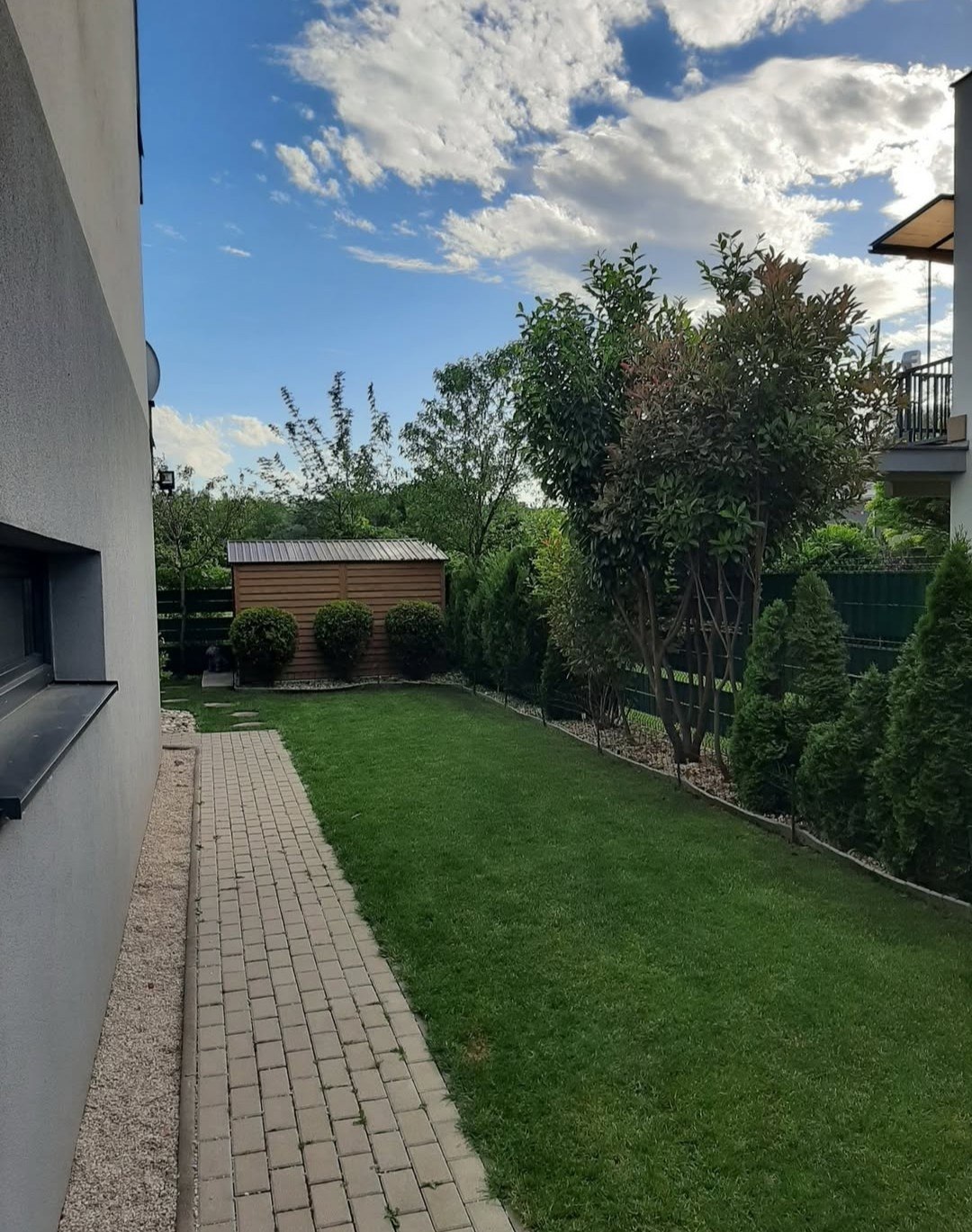Современный дом с садом недалеко от Братиславы photo 3 of 8