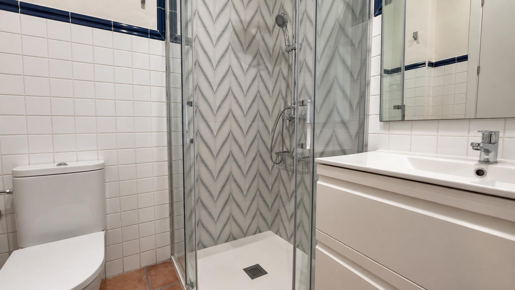 2-Bedroom Apartment for Rent in Ciutat Vella photo 5 of 8