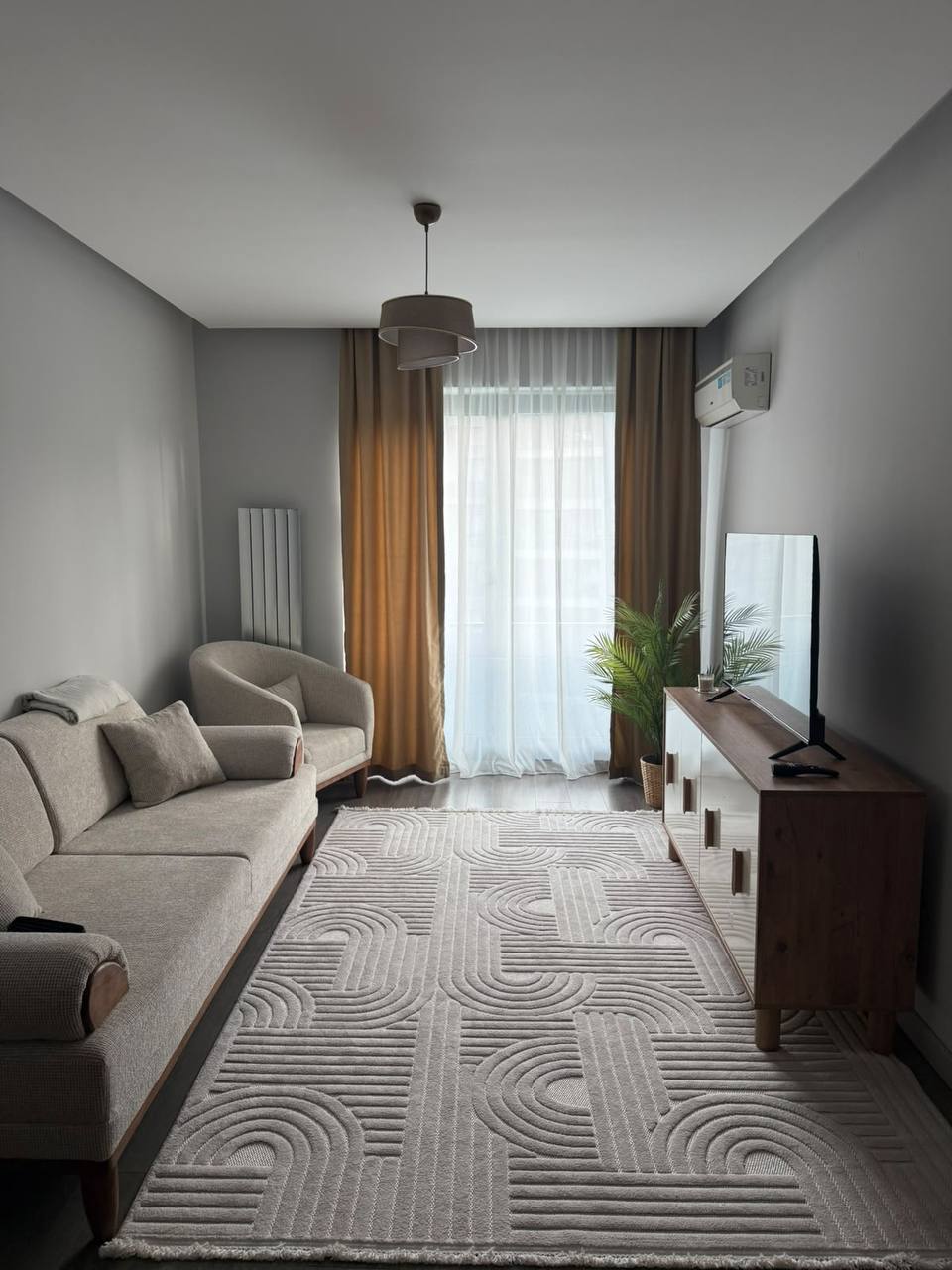 1-Bedroom Apartment in Gated Complex Near Metrobus photo 8 of 8