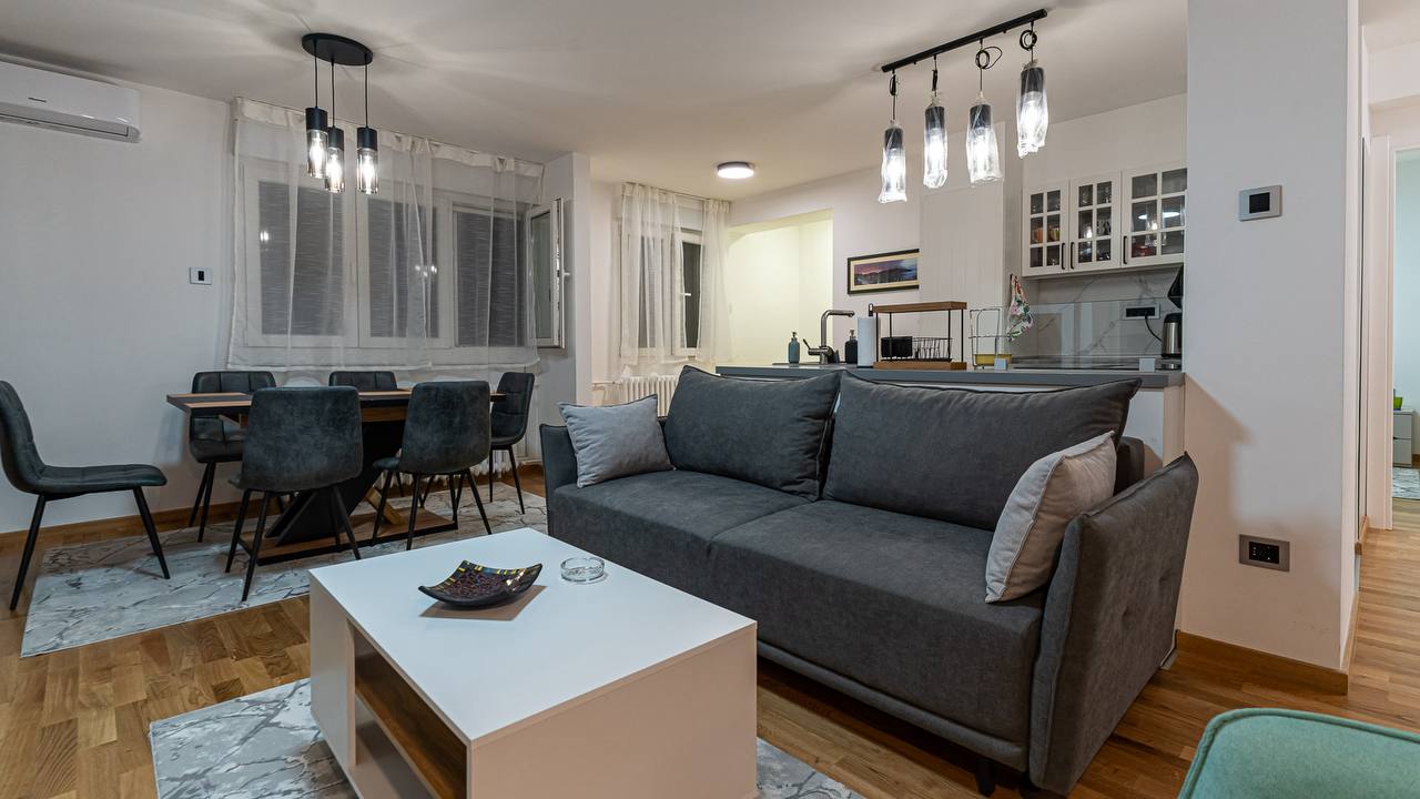 Однокомнатная квартира 55 м² на бульваре деспота Стефана photo 2 of 6
