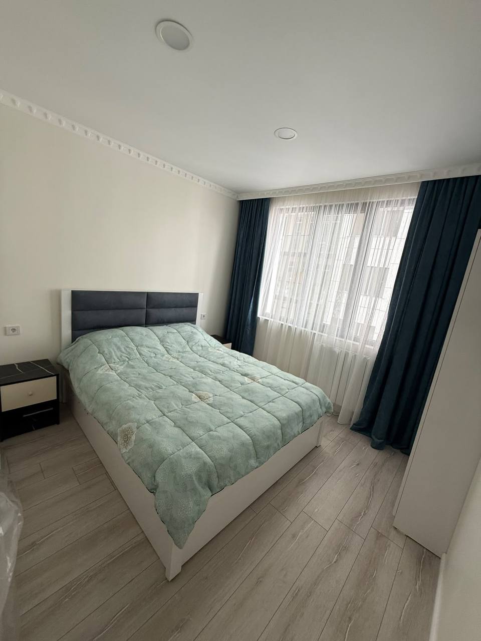 1-Bedroom Apartment on Vazha-Pshavela Street photo 1 of 7
