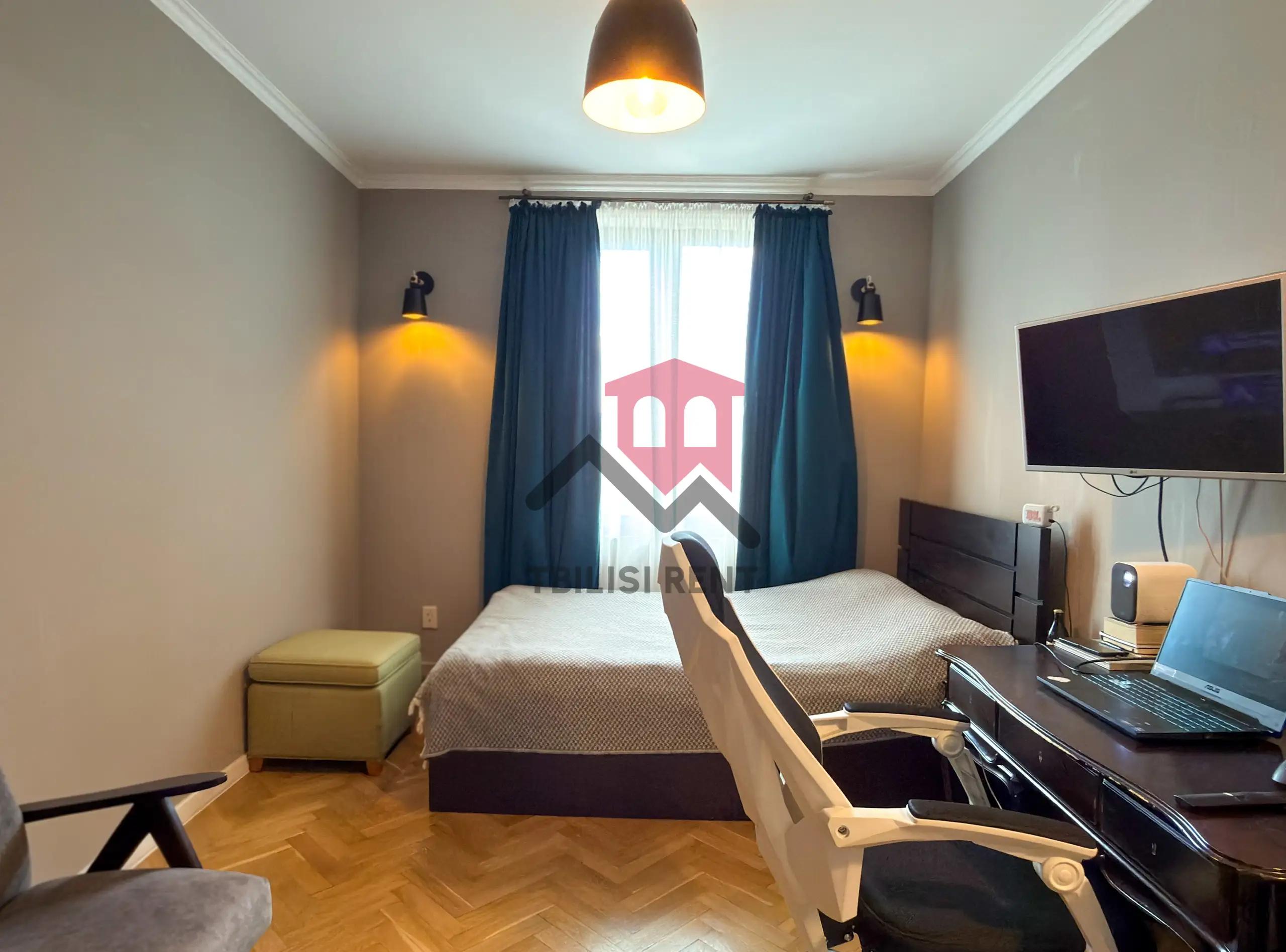 Stylish 3-Bedroom Apartment in Vake photo 6 of 8