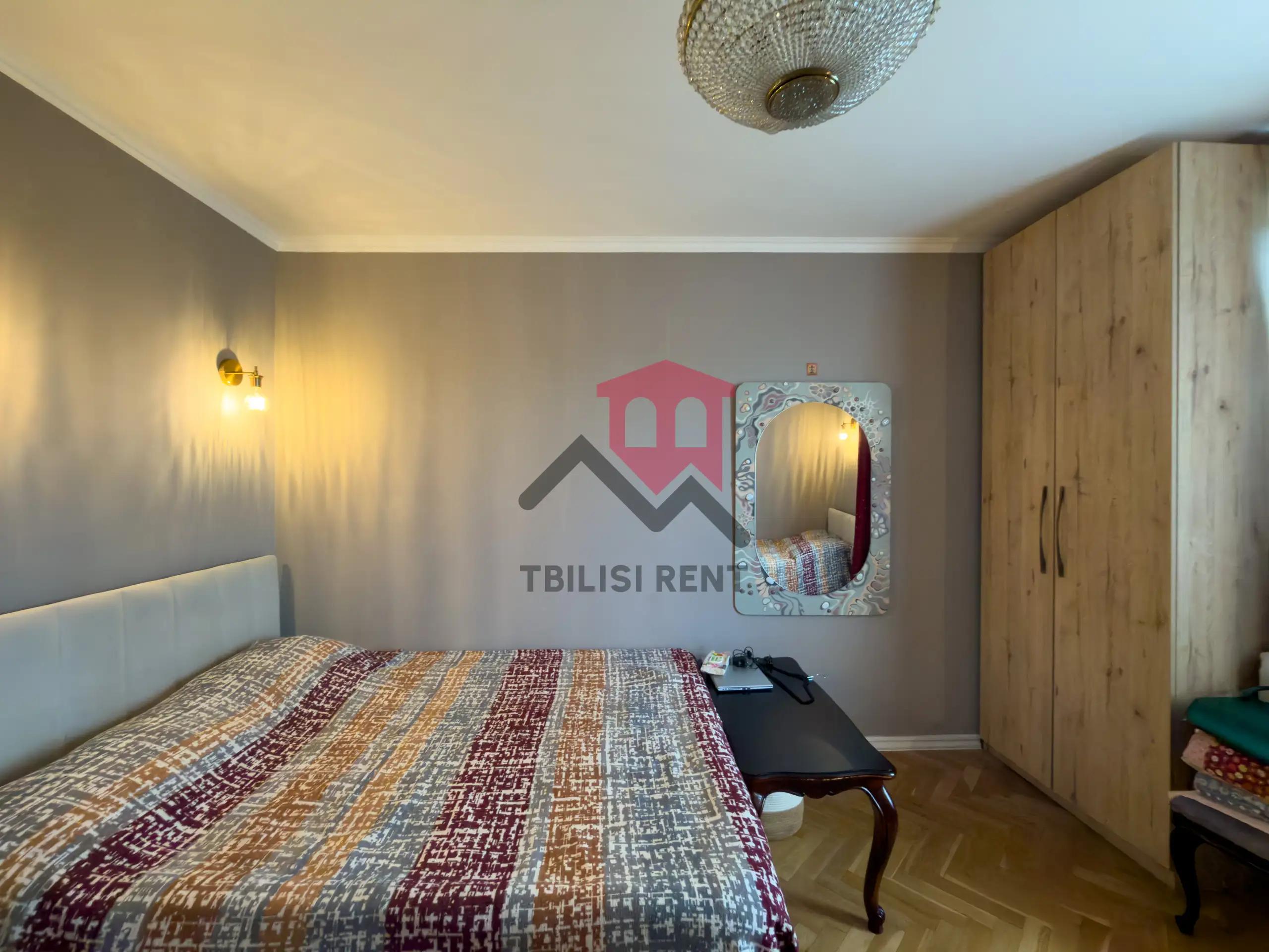 Stylish 3-Bedroom Apartment in Vake photo 8 of 8