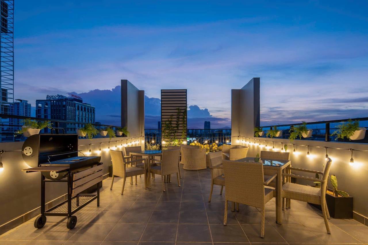 Luxury 1-Bedroom Apartment in Son Tra photo 1 of 8