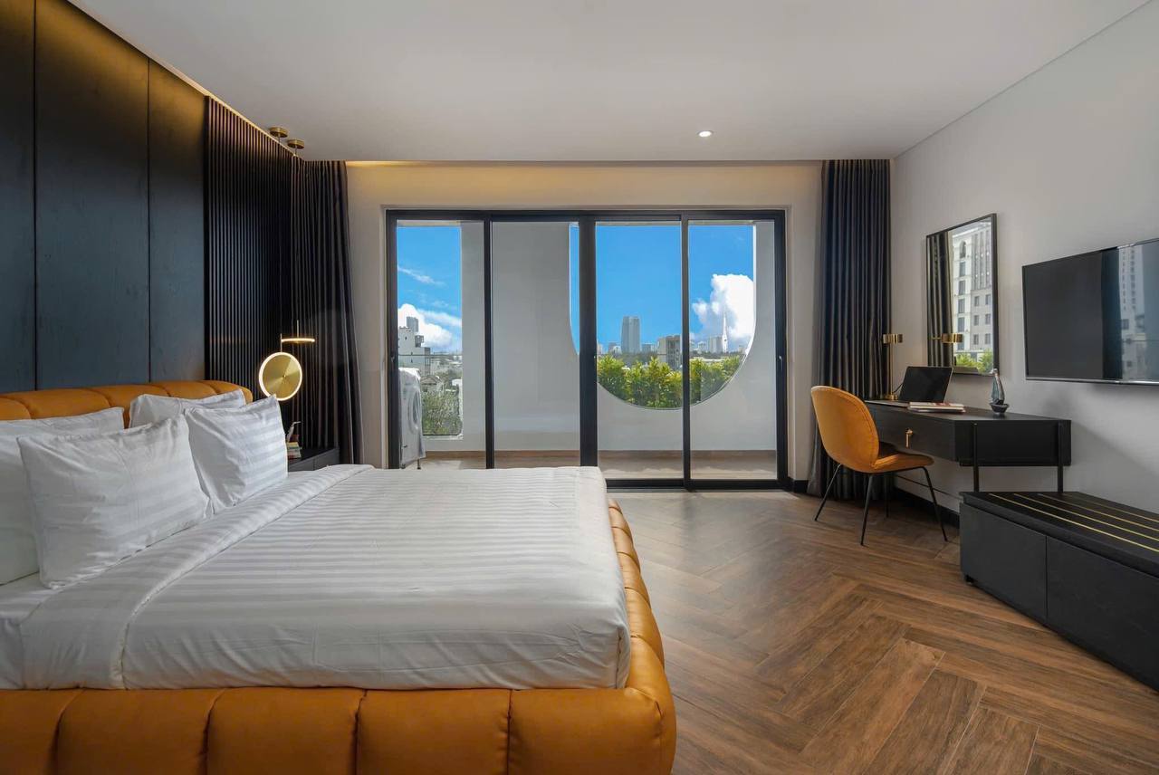 Luxury 1-Bedroom Apartment in Son Tra photo 7 of 8