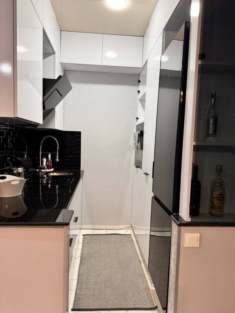 1-Bedroom Apartment on Gudiashvili Street photo 1 of 6