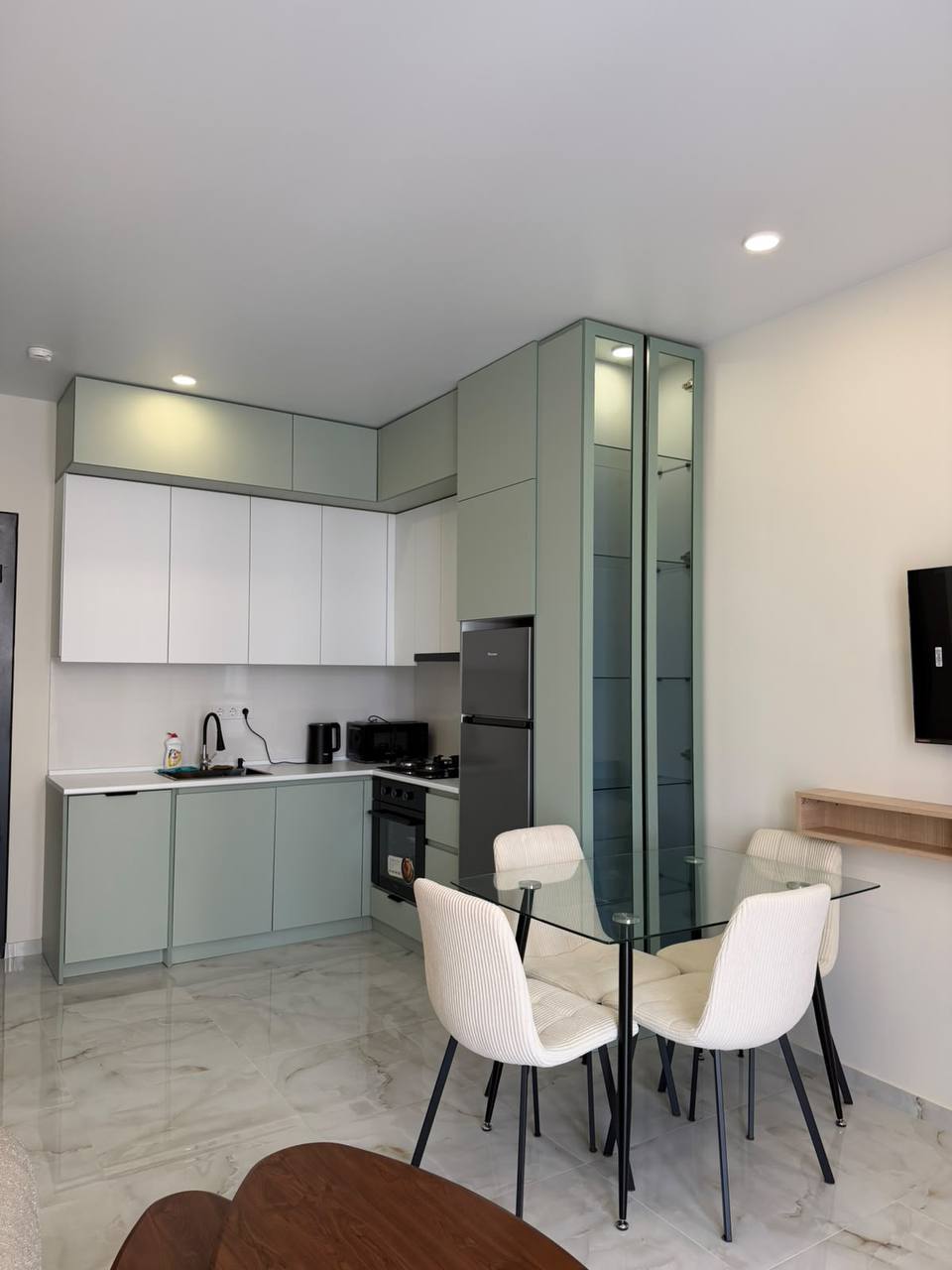 New One-Bedroom Apartment for Rent photo 6 of 8