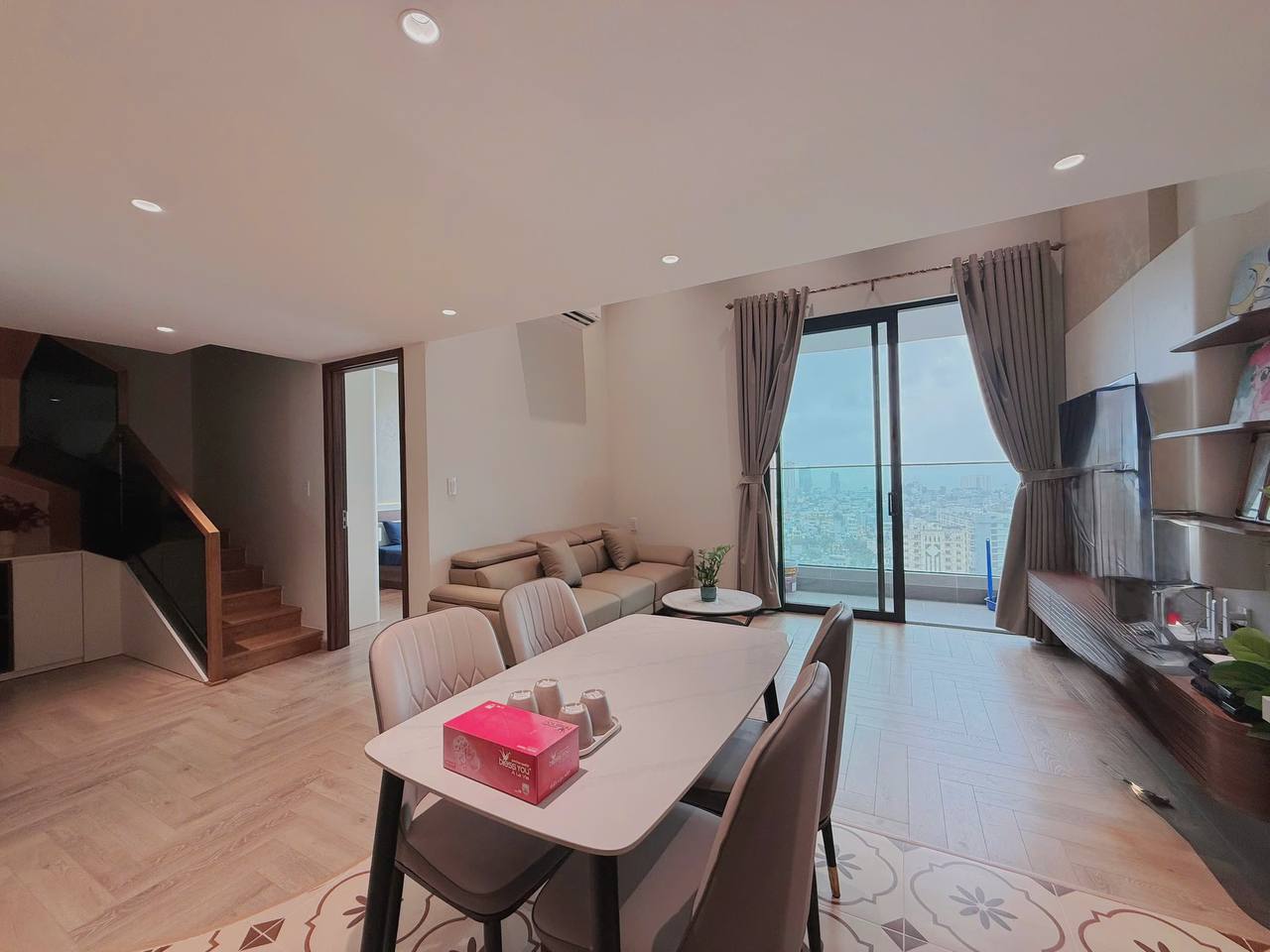 Luxury High-Floor Duplex 2-Bedroom Apartment photo 2 of 8