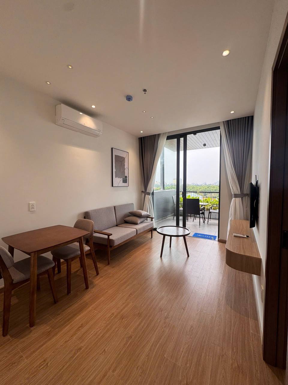 1-Bedroom Penthouse Apartment in Khue My photo 3 of 8
