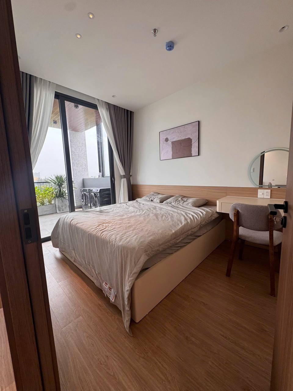 1-Bedroom Penthouse Apartment in Khue My photo 8 of 8