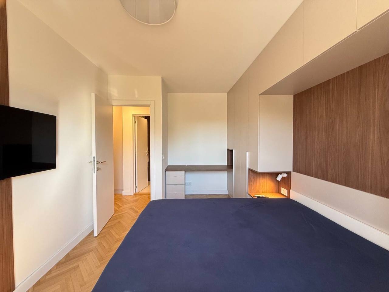 Four-Room Apartment in Novi Beograd photo 5 of 8