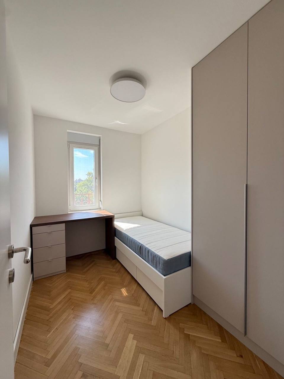 Four-Room Apartment in Novi Beograd photo 7 of 8
