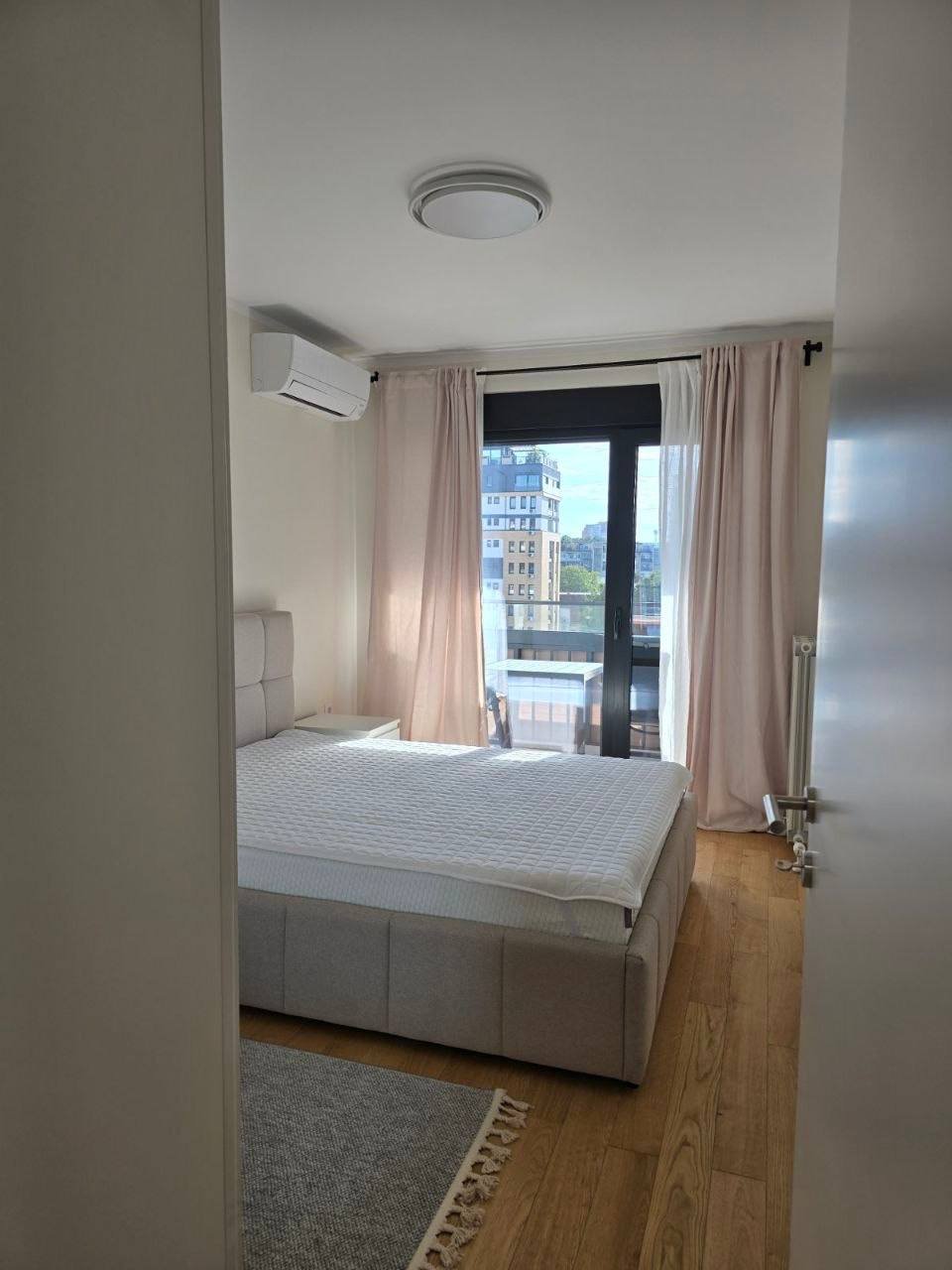 One-Bedroom Apartment in Zemun photo 4 of 8