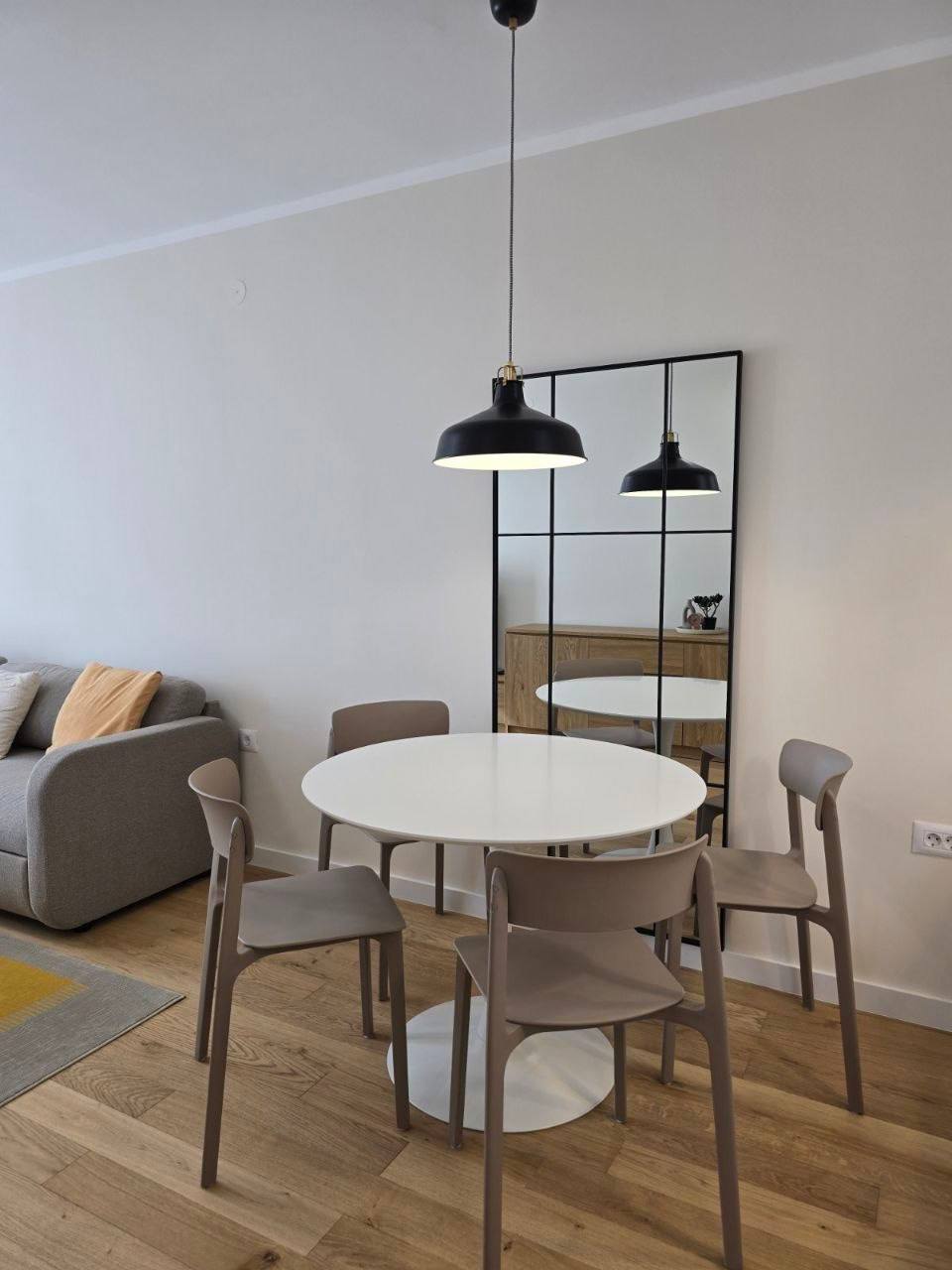 One-Bedroom Apartment in Zemun photo 8 of 8