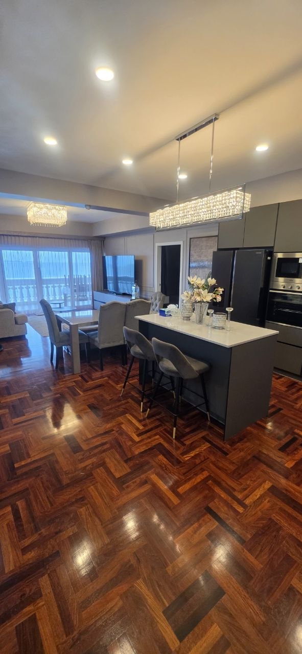 Three-Bedroom Designer Apartment with Sea View photo 1 of 8