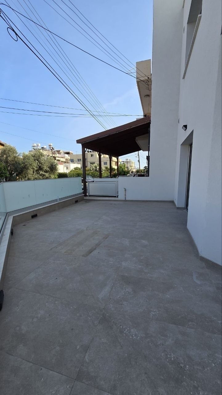 2-Bedroom Apartment for Rent in Zakaki photo 6 of 8