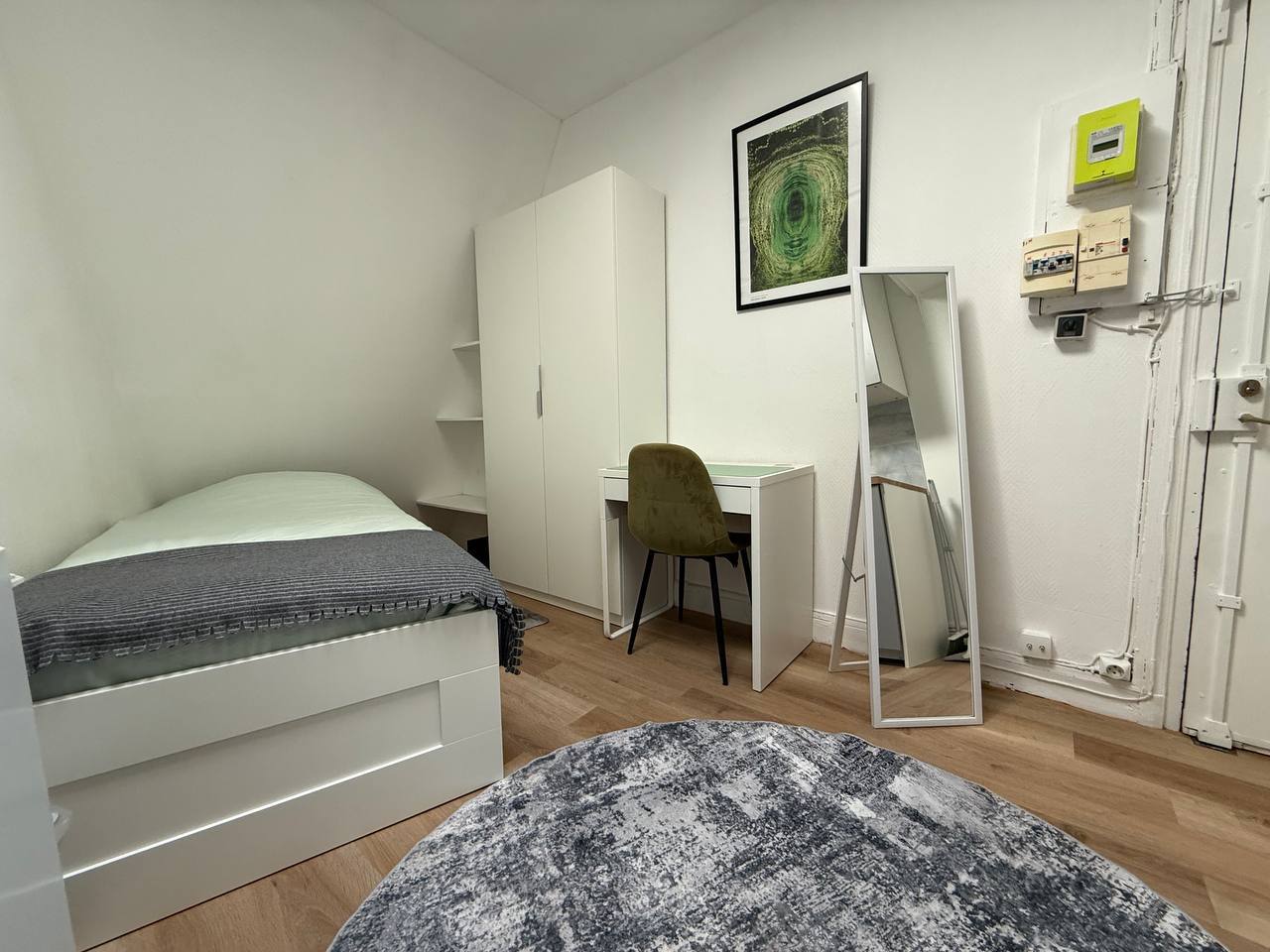 11 m² Studio on Rue de la Pompe photo 2 of 3