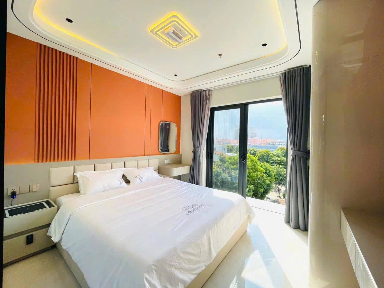 Luxury 1-Bedroom Apartment in Son Tra photo 5 of 8