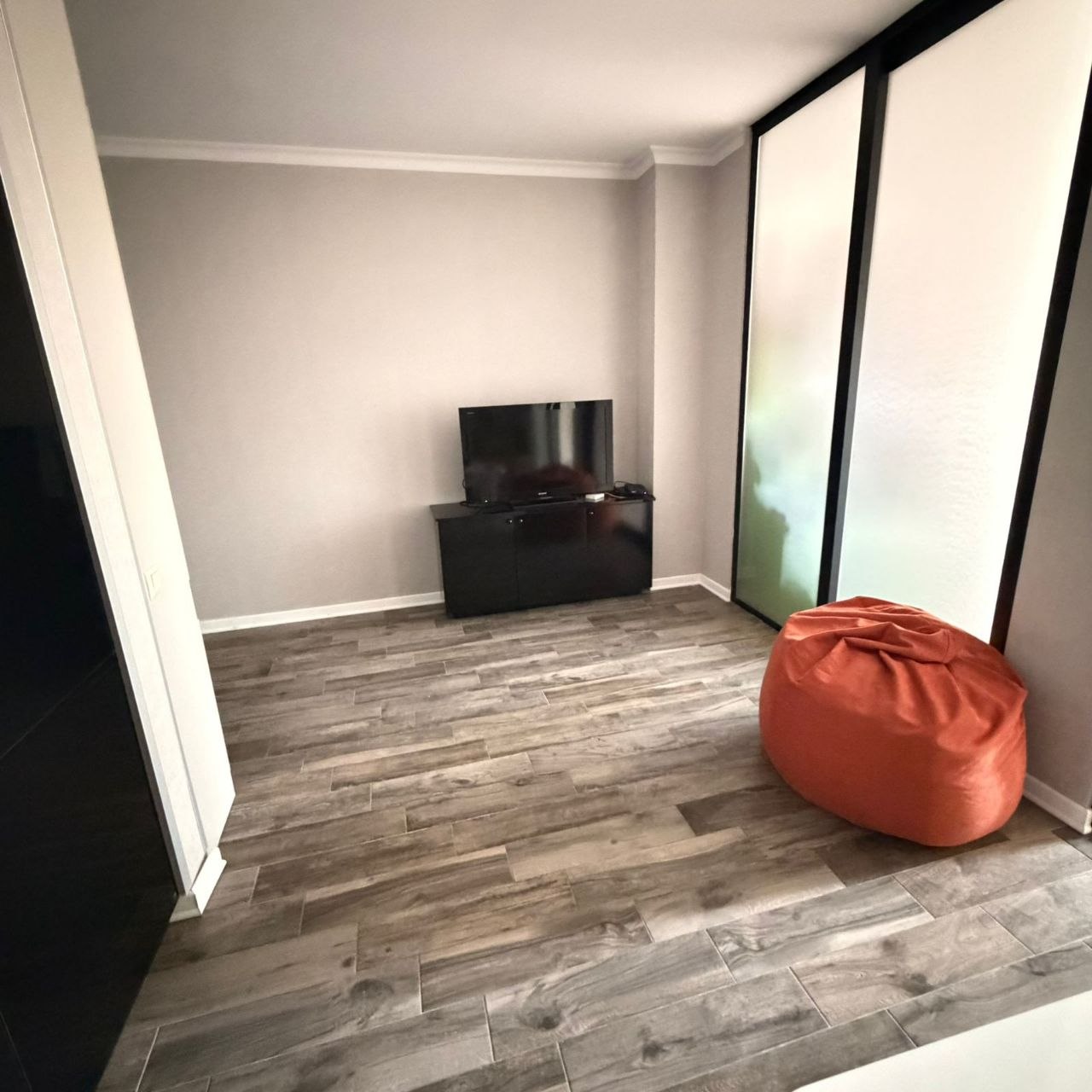 2-Bedroom Apartment in Central Batumi photo 7 of 8