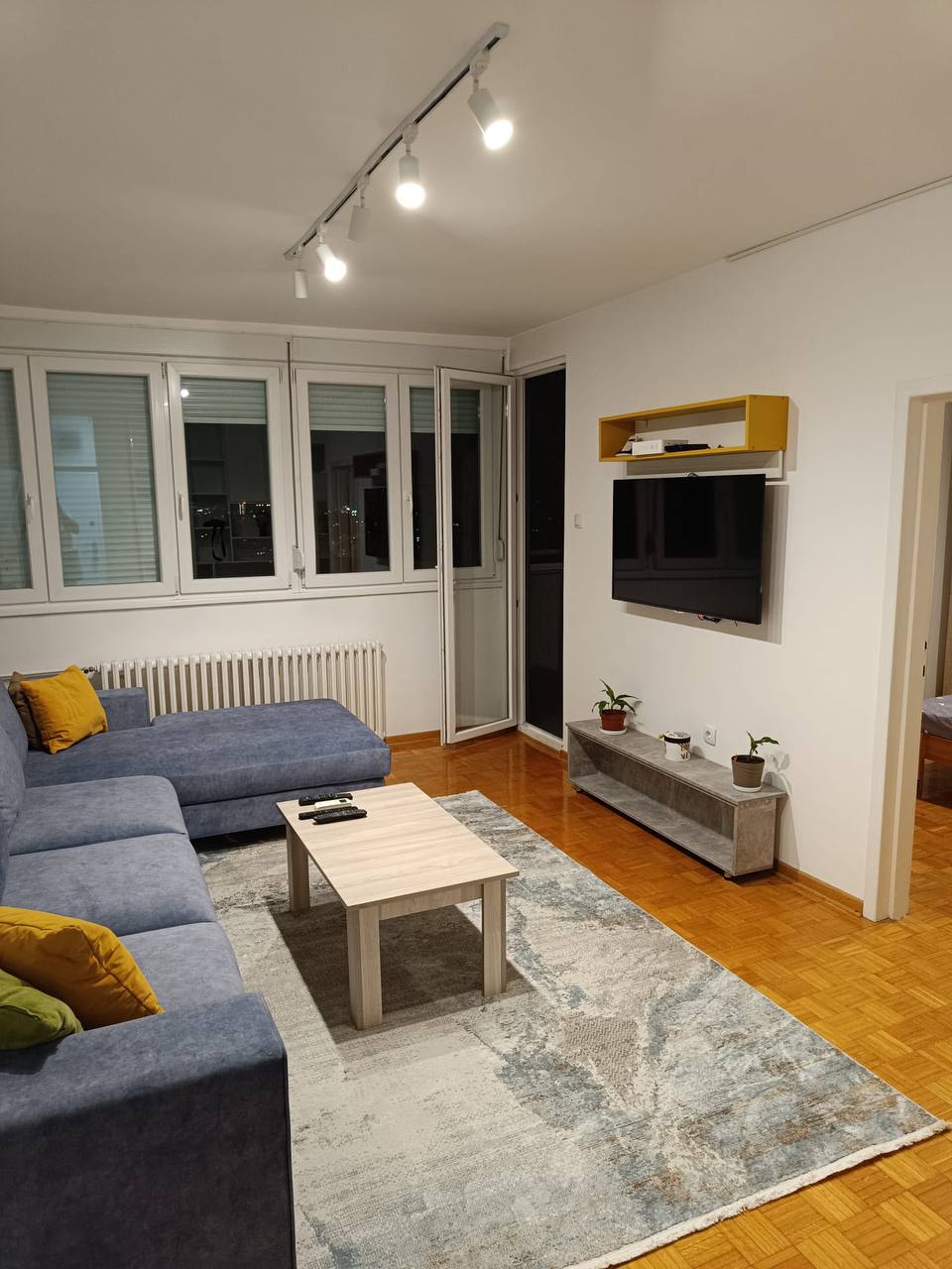 2-Bedroom Apartment in Belgrade photo 1 of 6