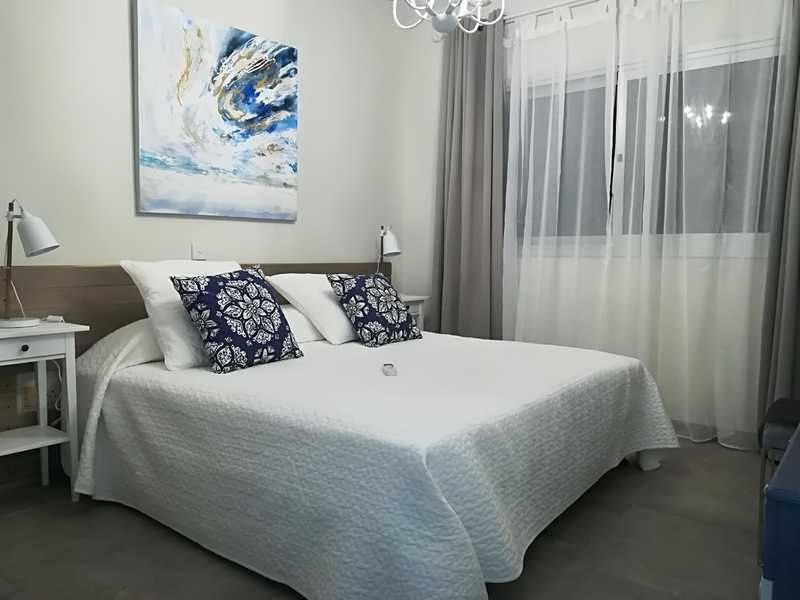 Spacious 3-Bedroom Apartment in Germasogeia photo 6 of 8