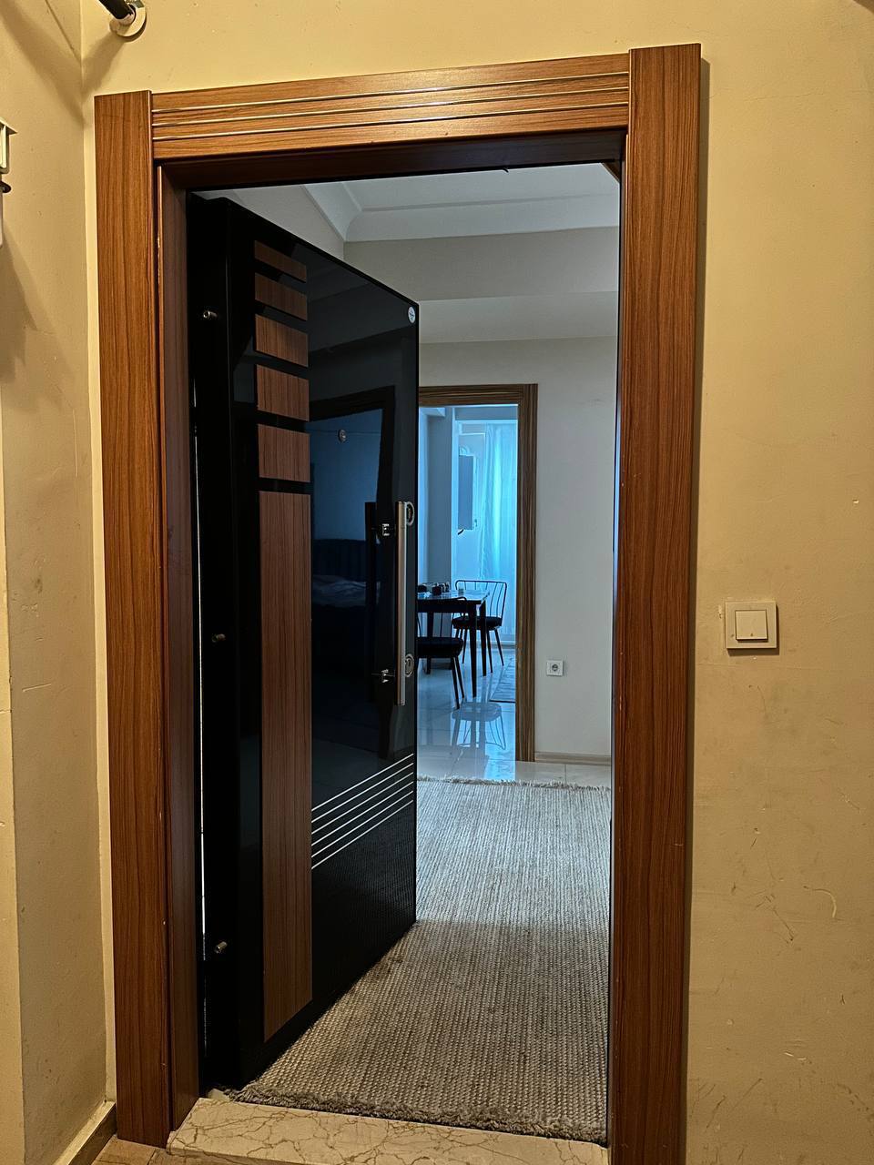 Spacious Furnished 4-Bedroom Duplex in Sefaköy photo 1 of 8