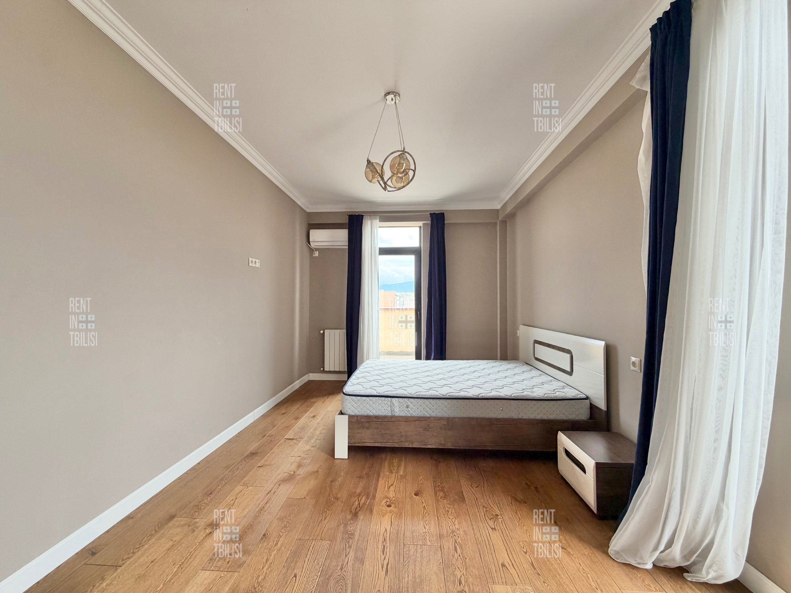 3-Bedroom Apartment with Terrace photo 6 of 8