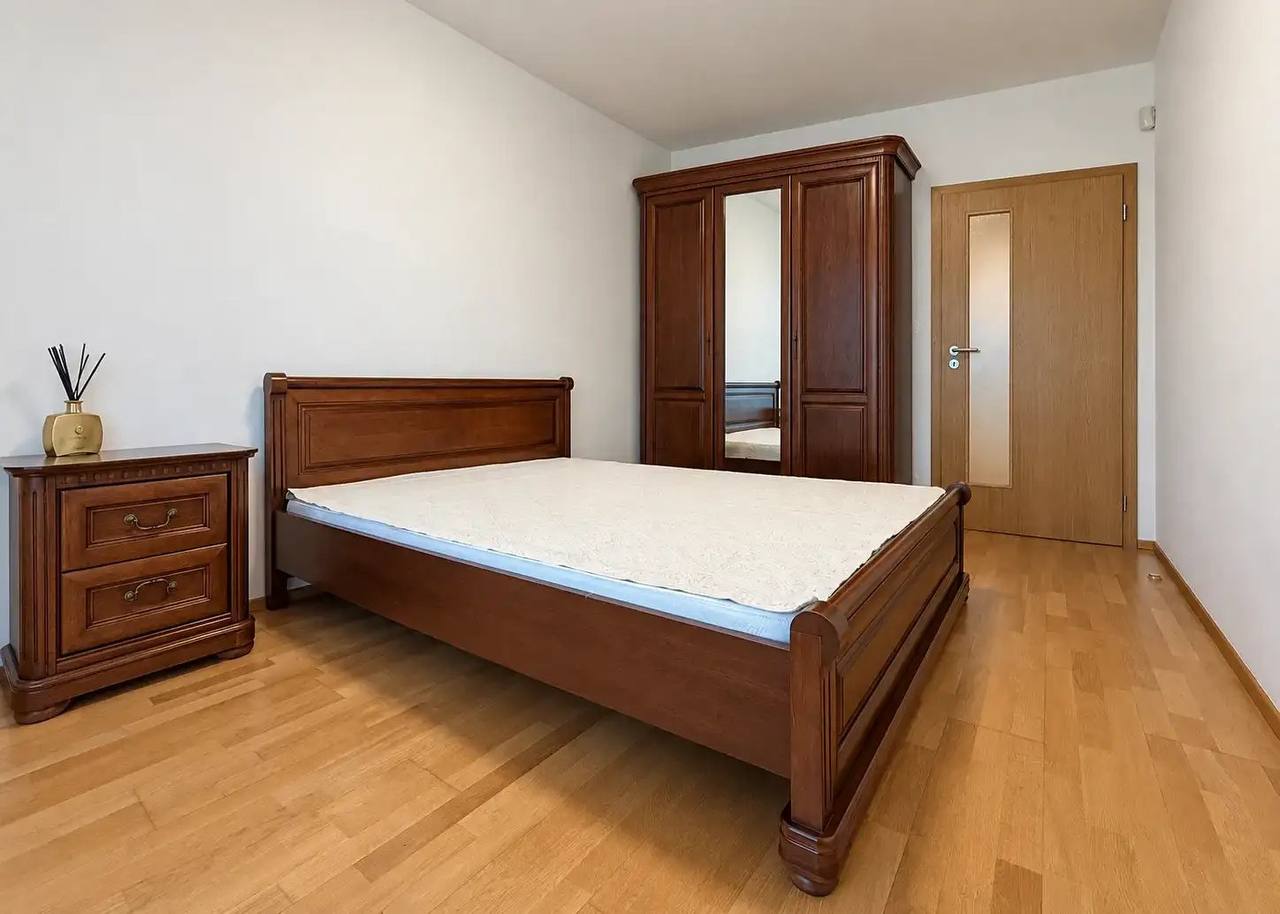 Spacious 3+kk Apartment in Garden Towers photo 3 of 7