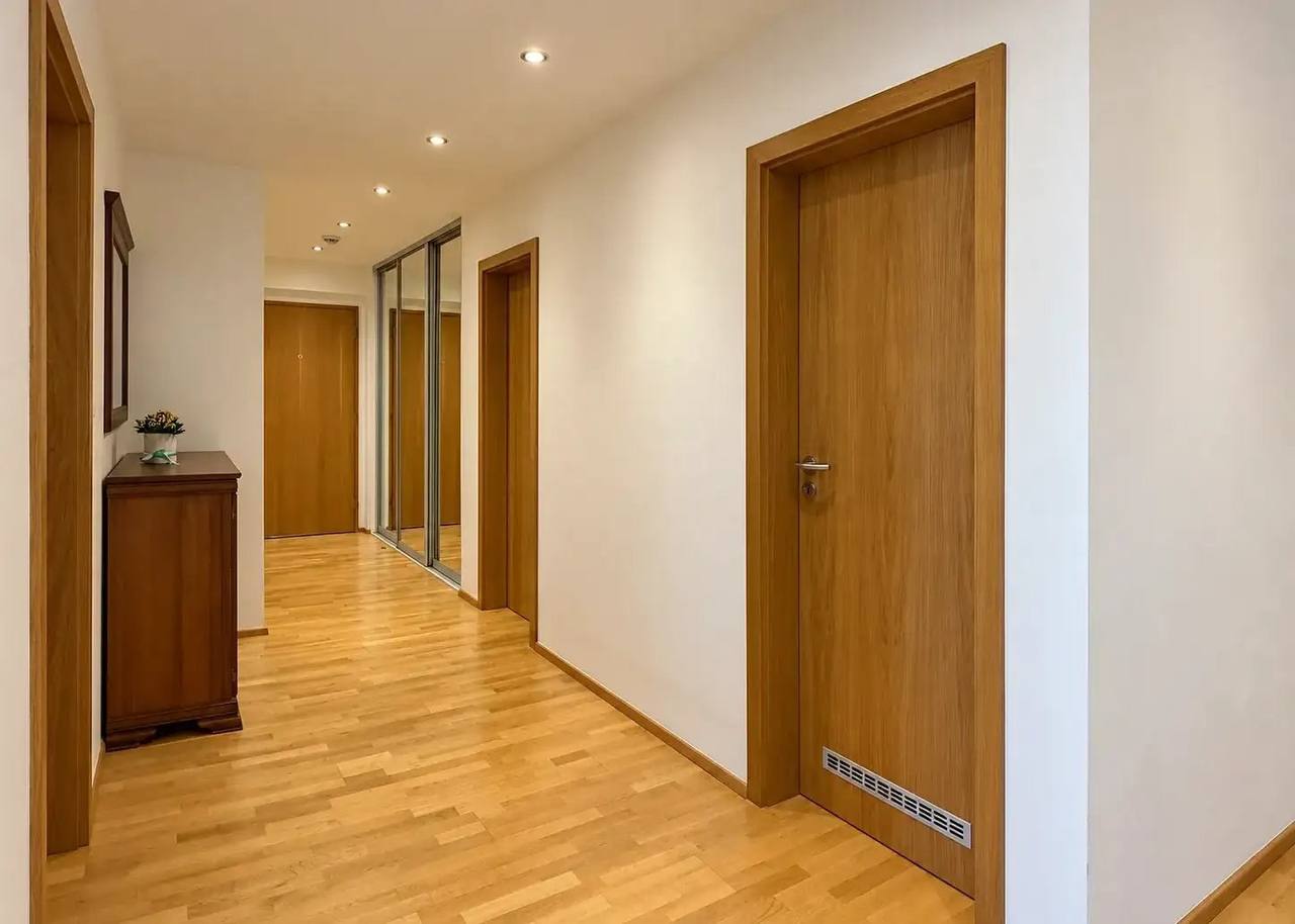 Spacious 3+kk Apartment in Garden Towers photo 5 of 7