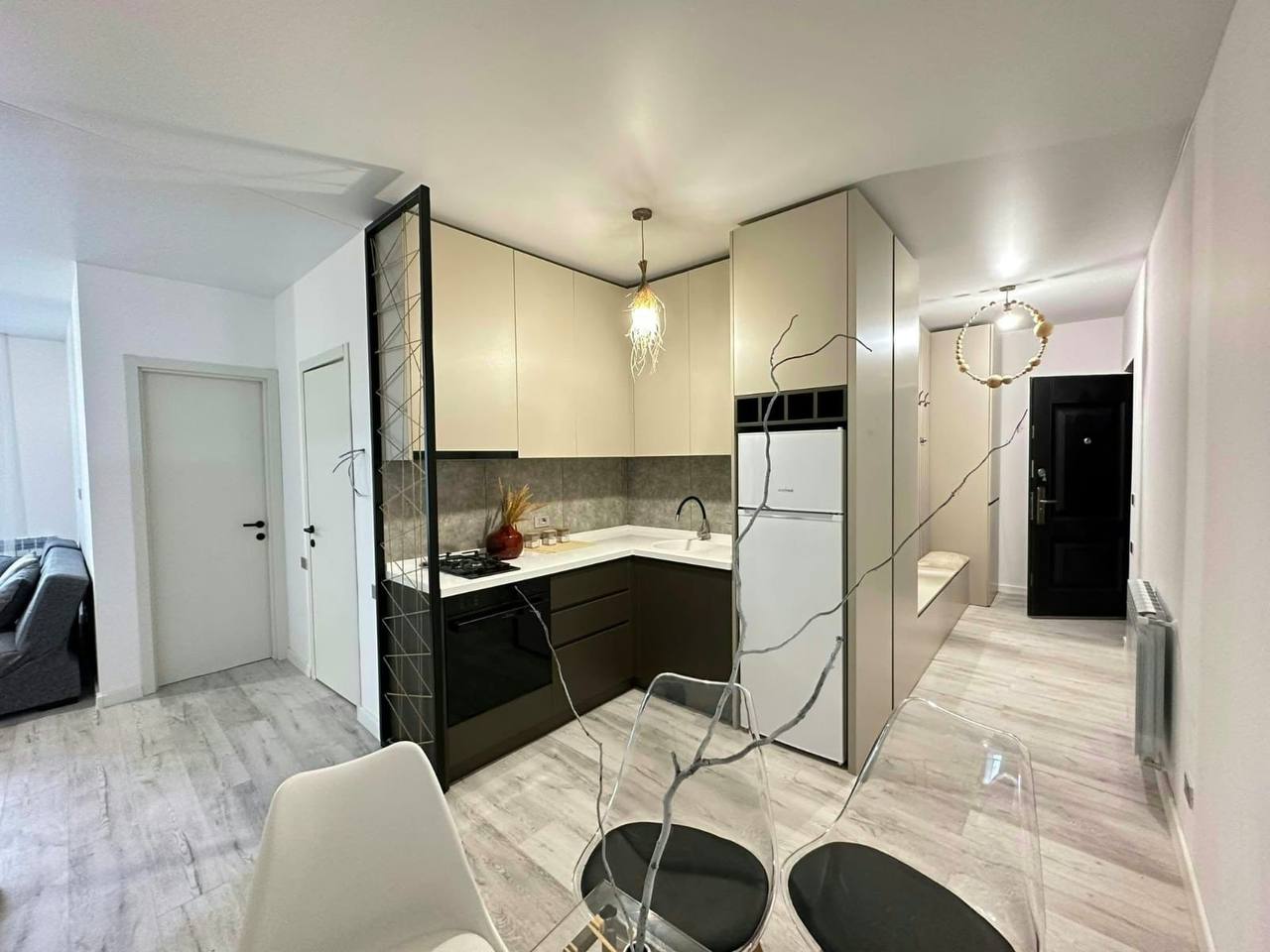 Two-Bedroom Apartment Near the Stadium photo 2 of 6