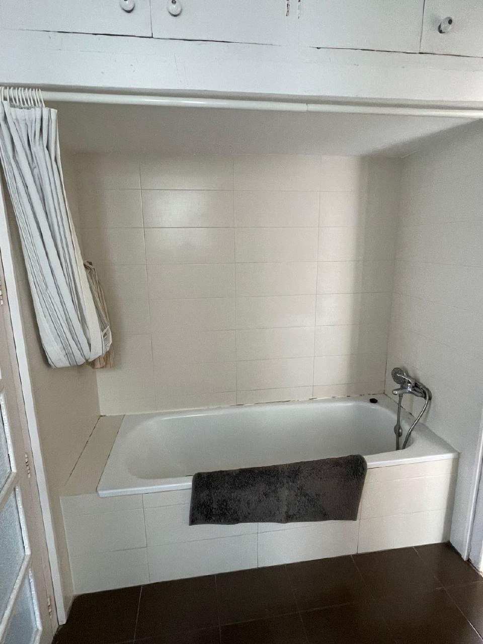 4-Bedroom Apartment in La Seu photo 6 of 8