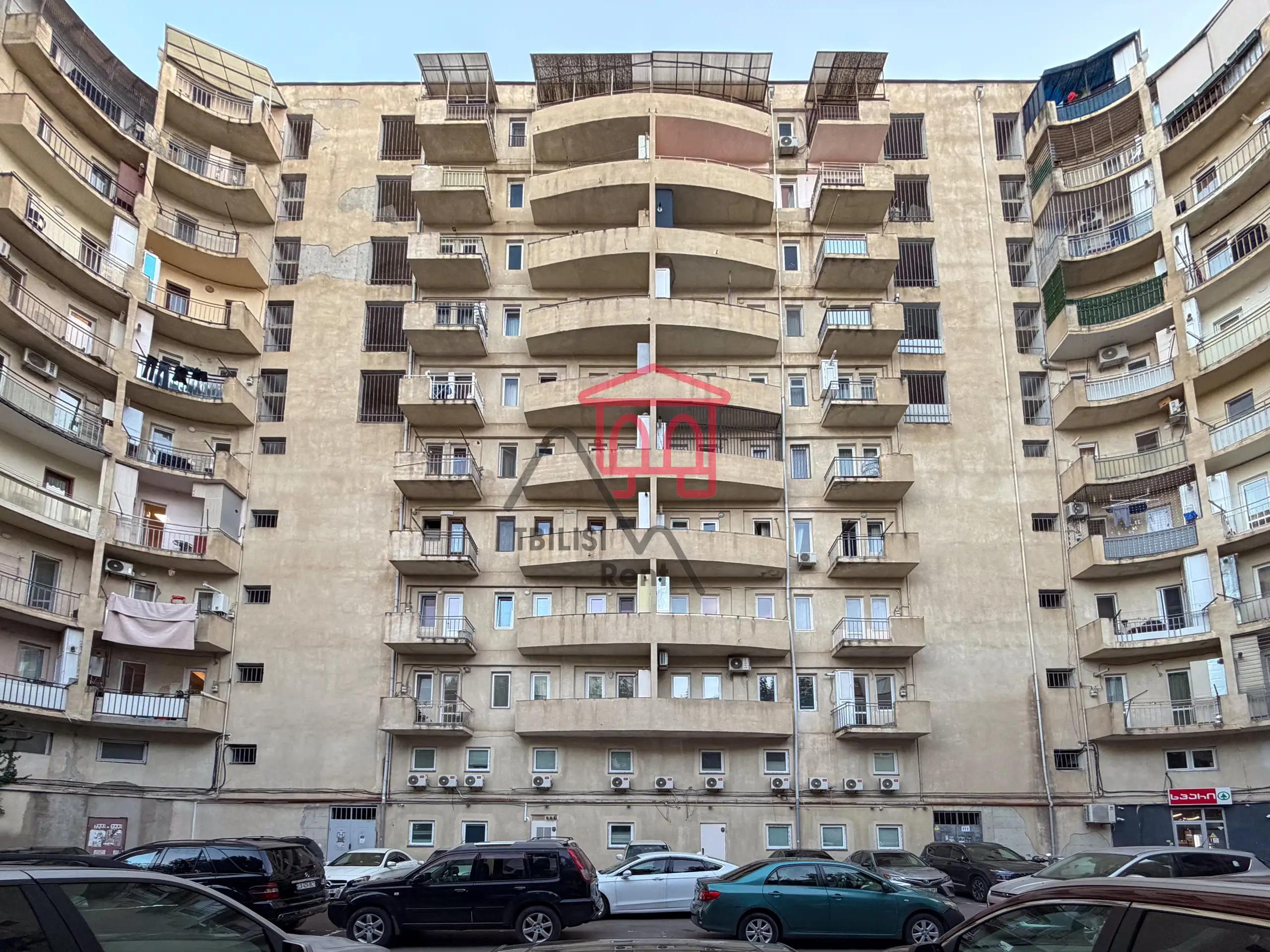 3-комнатная квартира в Сабуртало photo 1 of 8