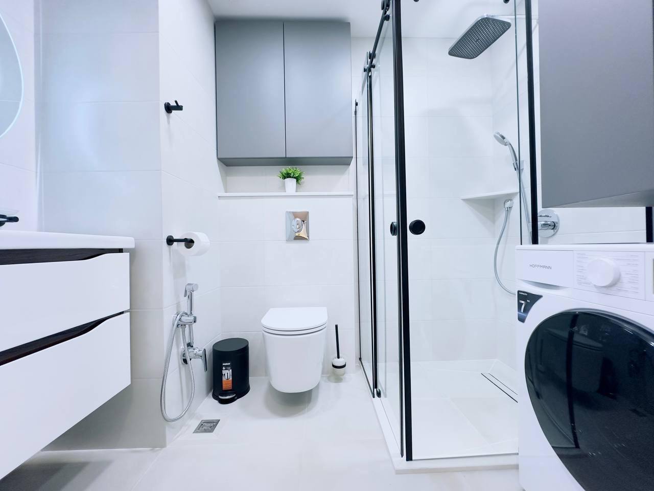 1-Bedroom Apartment on Lech and Maria Kaczynski Street photo 4 of 6