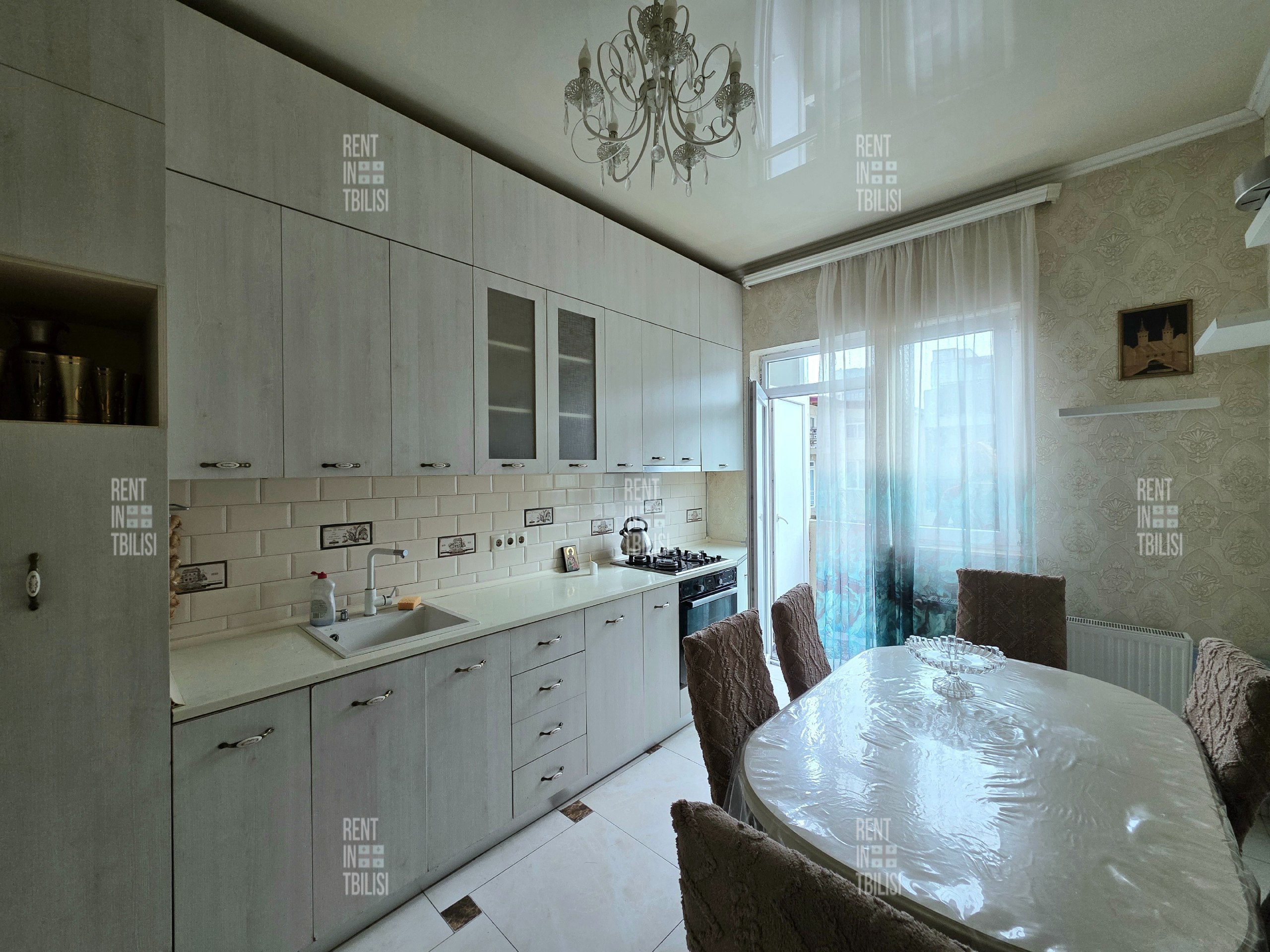 3-Bedroom Duplex Apartment with Rooftop Terrace photo 7 of 8