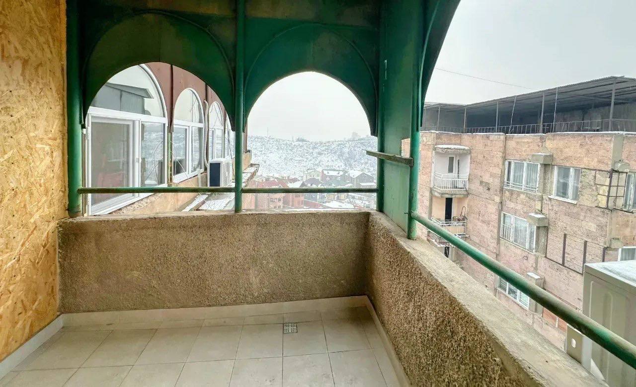 Furnished 2-Bedroom Apartment in Aygedzor photo 5 of 5