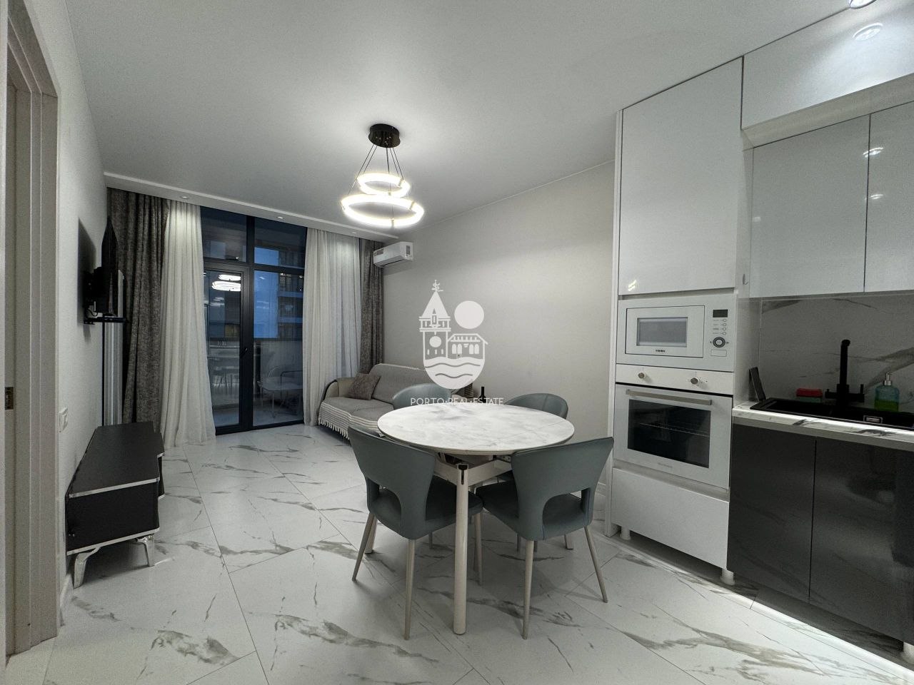 2-Bedroom Apartment in Black Sea Tower photo 1 of 6